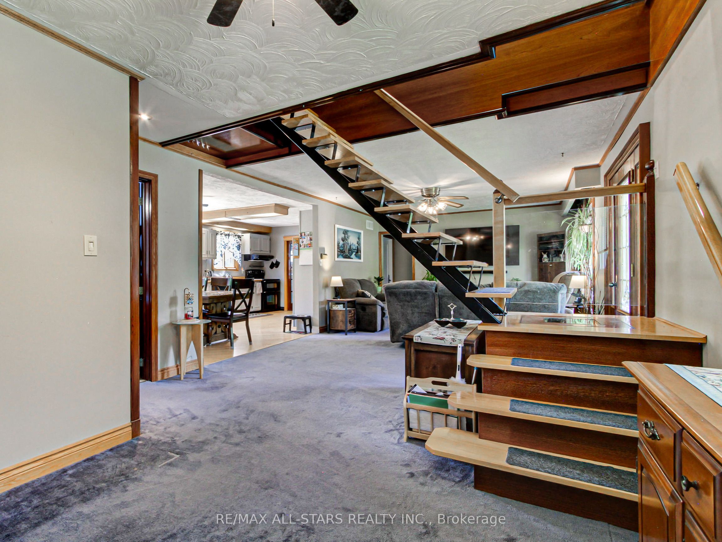 397 Winnifred Drive Property Photo 9