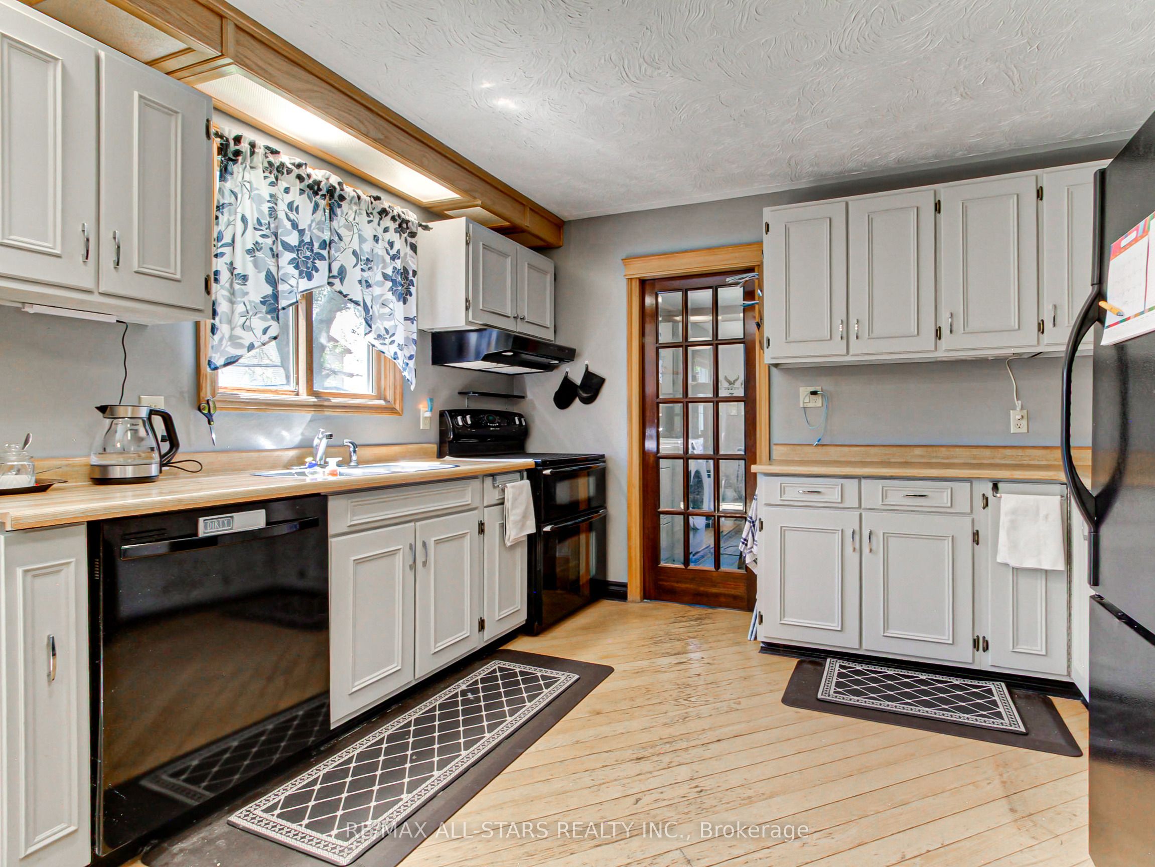 397 Winnifred Drive Property Photo 12