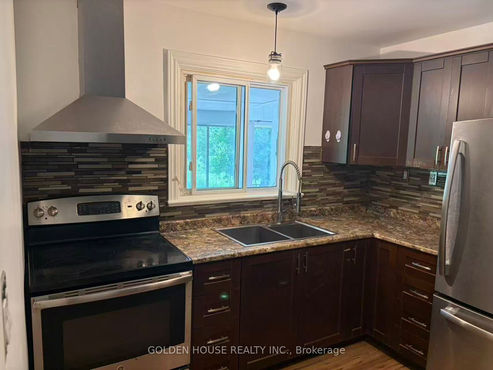 4276 Bethesda Road Property Photo 6