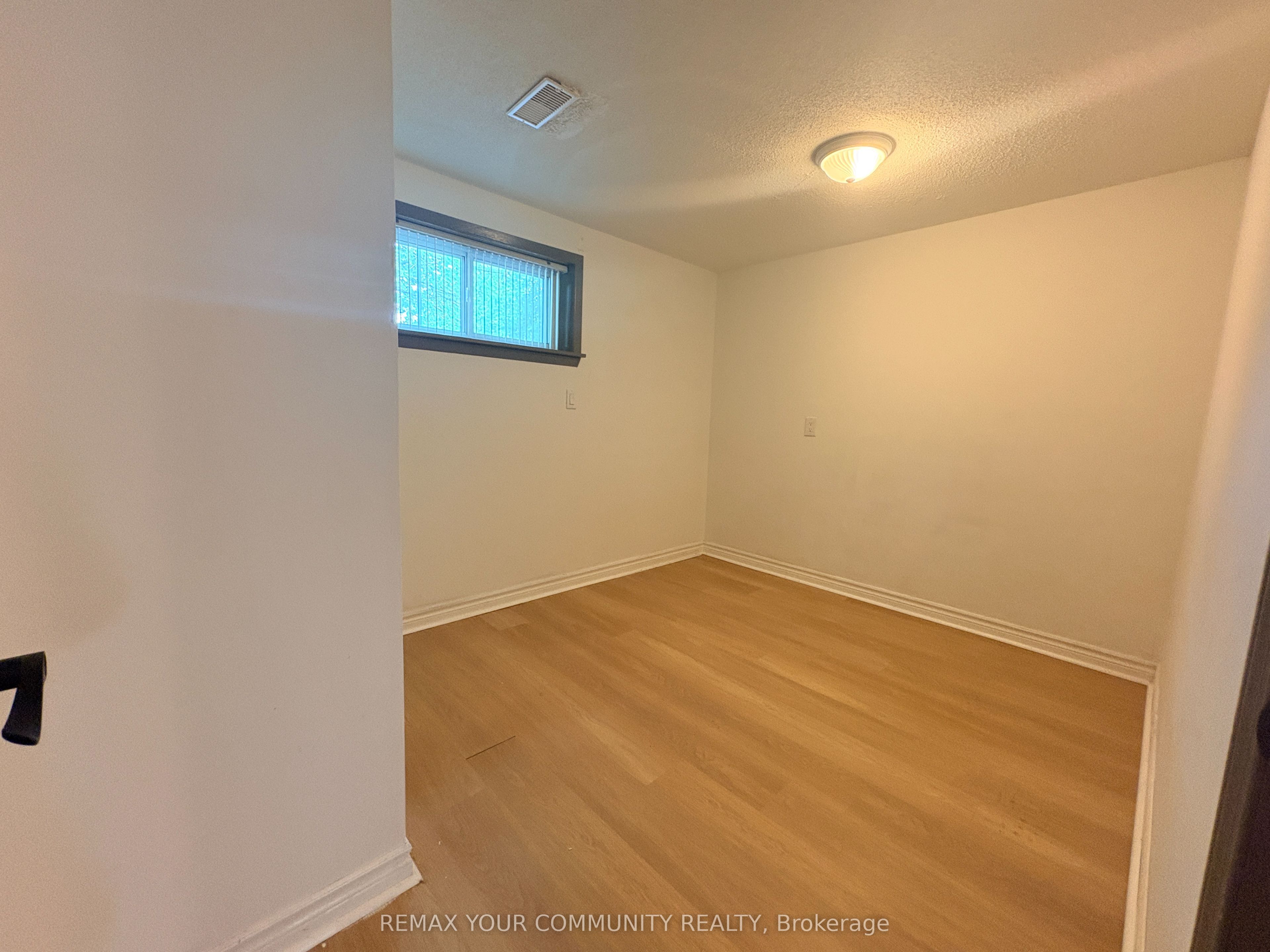 7837 Martin Grove Road Basement Property Photo 9