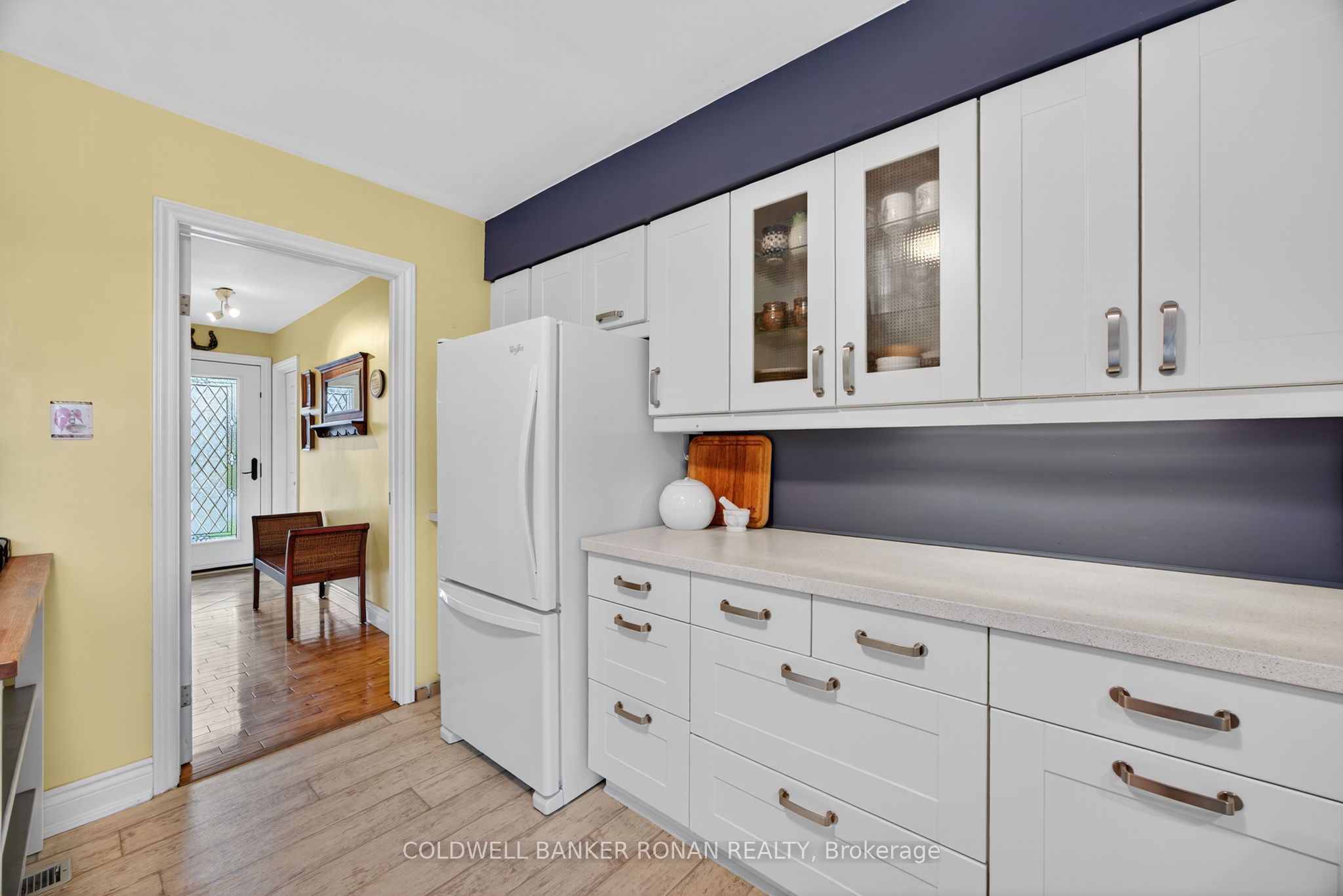 6976 2nd Line Property Photo 14