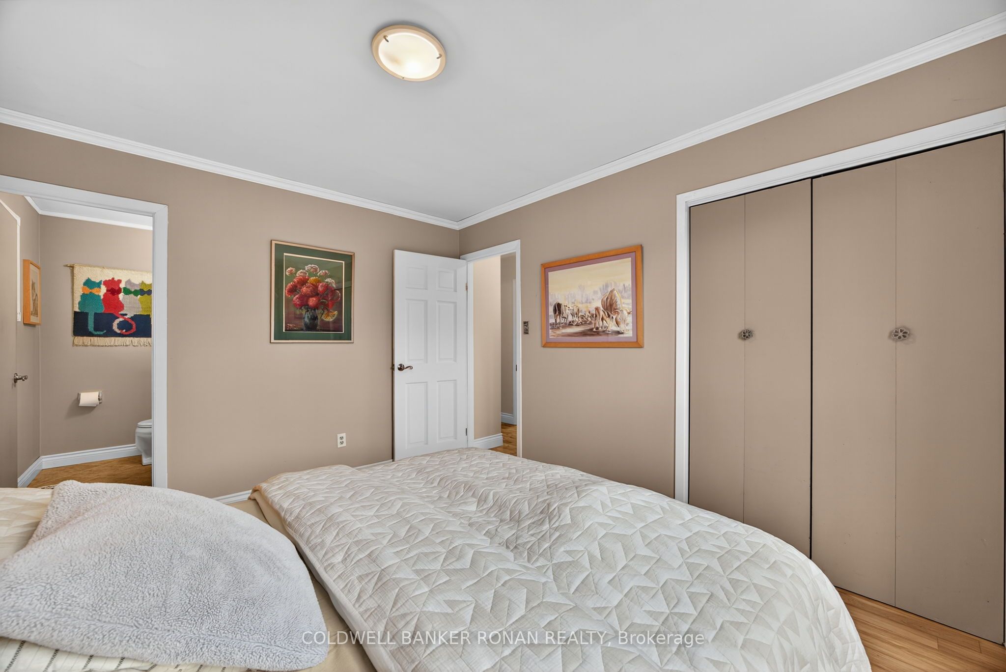 6976 2nd Line Property Photo 19