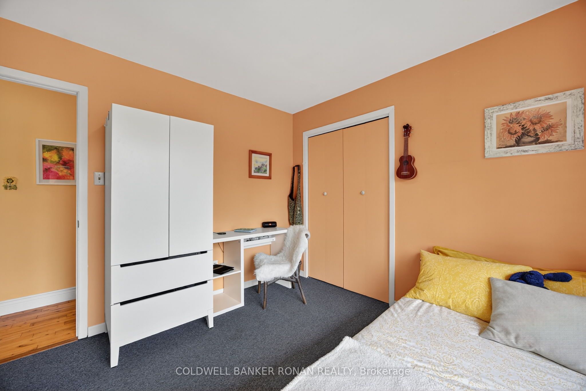 6976 2nd Line Property Photo 24
