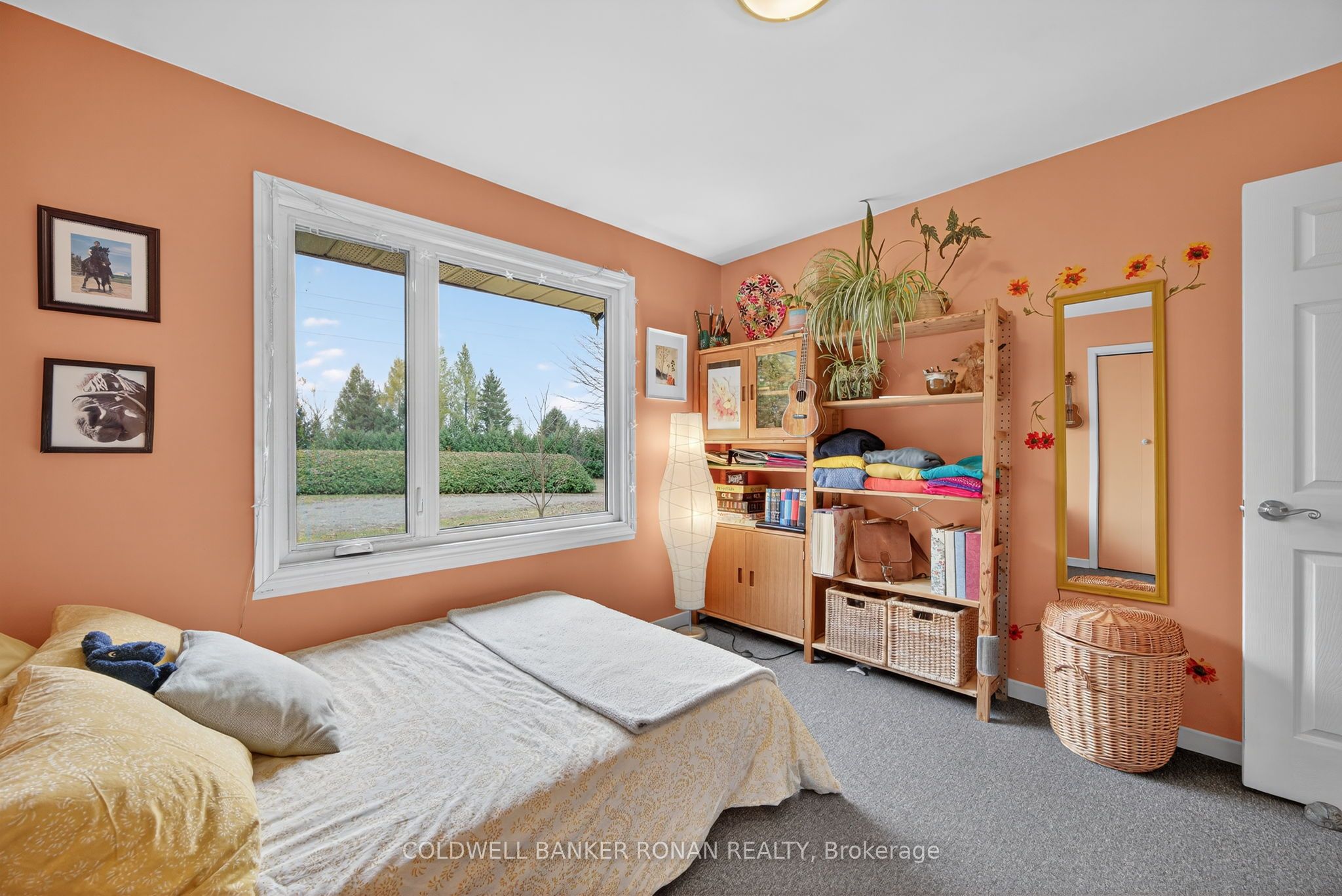 6976 2nd Line Property Photo 25