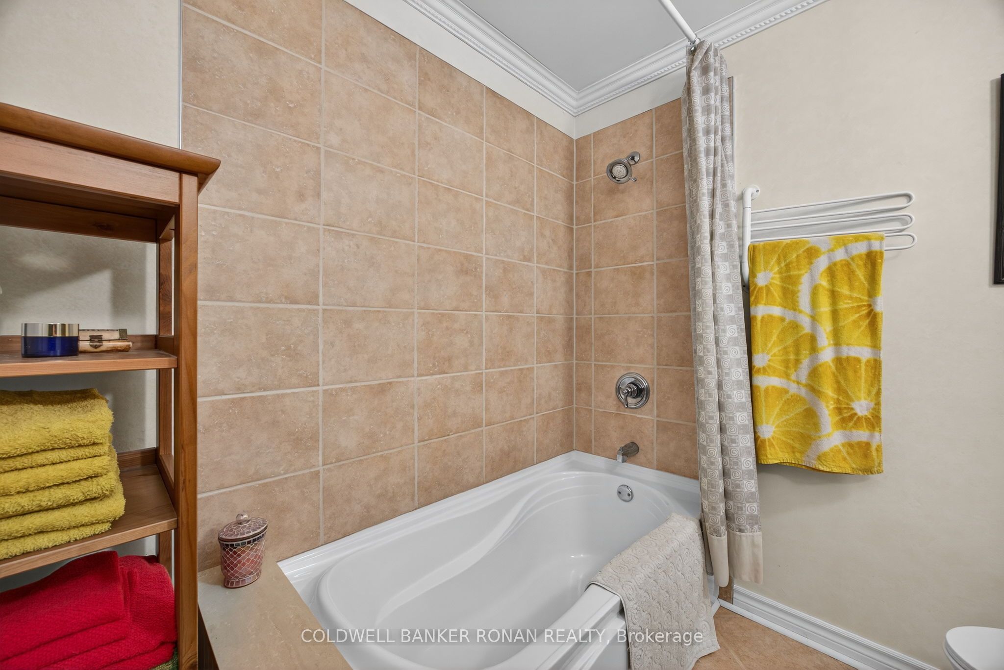 6976 2nd Line Property Photo 27
