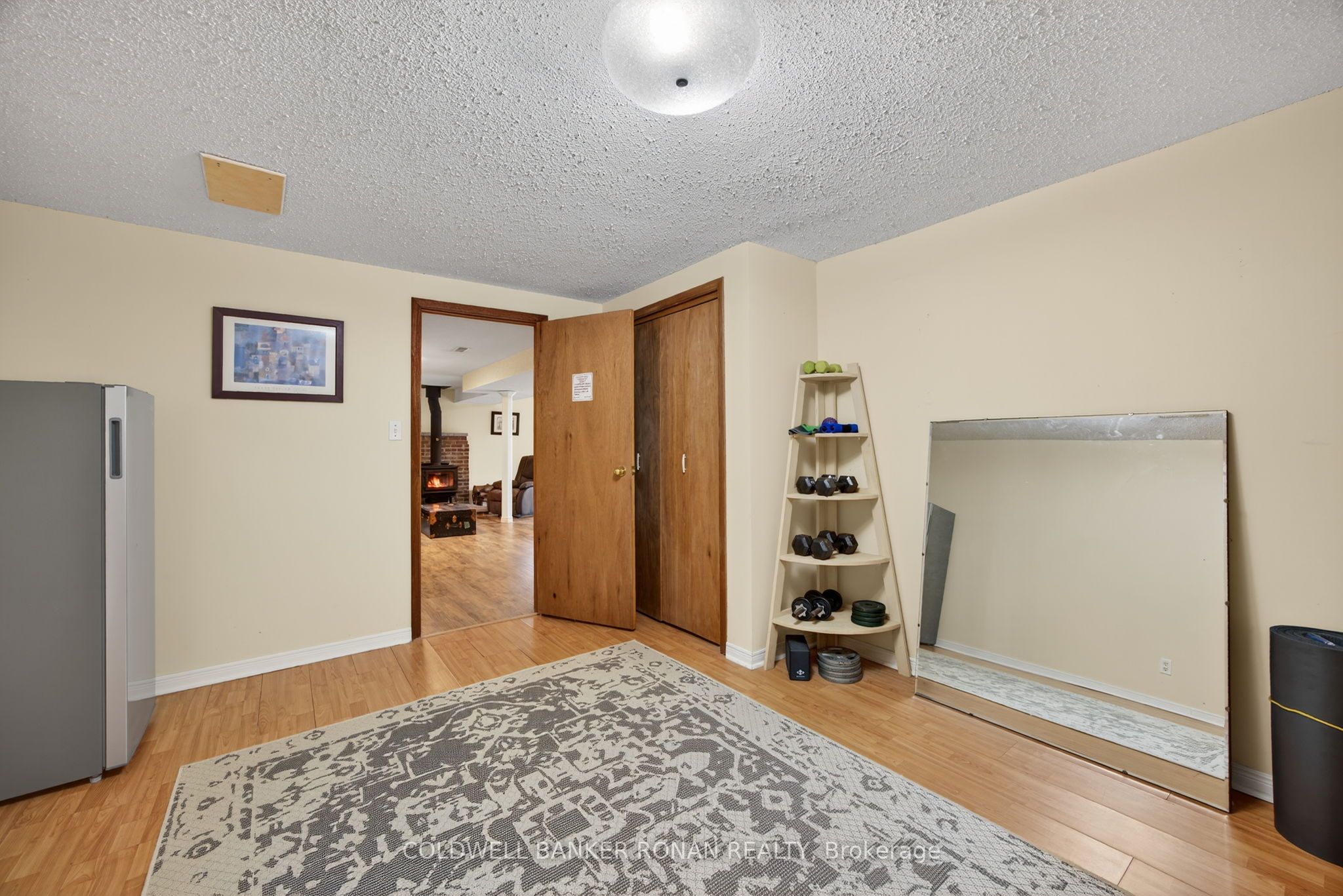 6976 2nd Line Property Photo 36