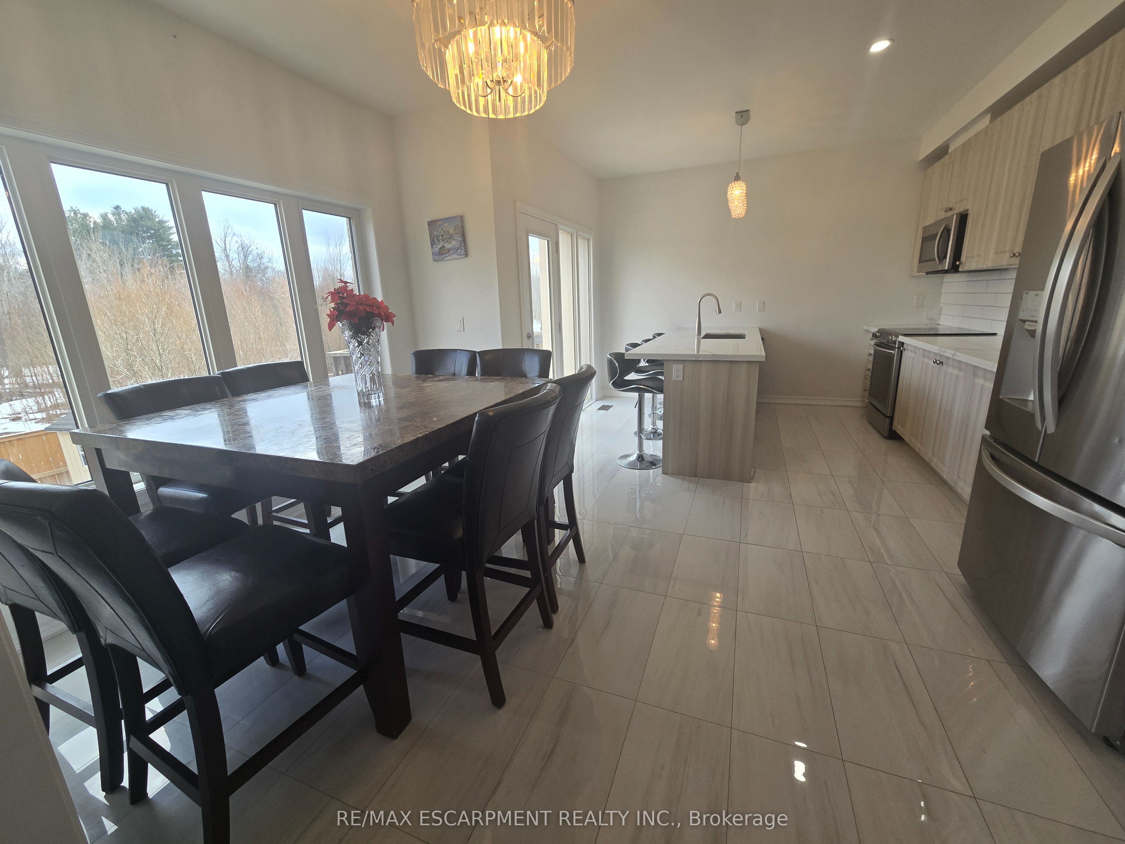 175 Gold Park Gate Property Photo 7