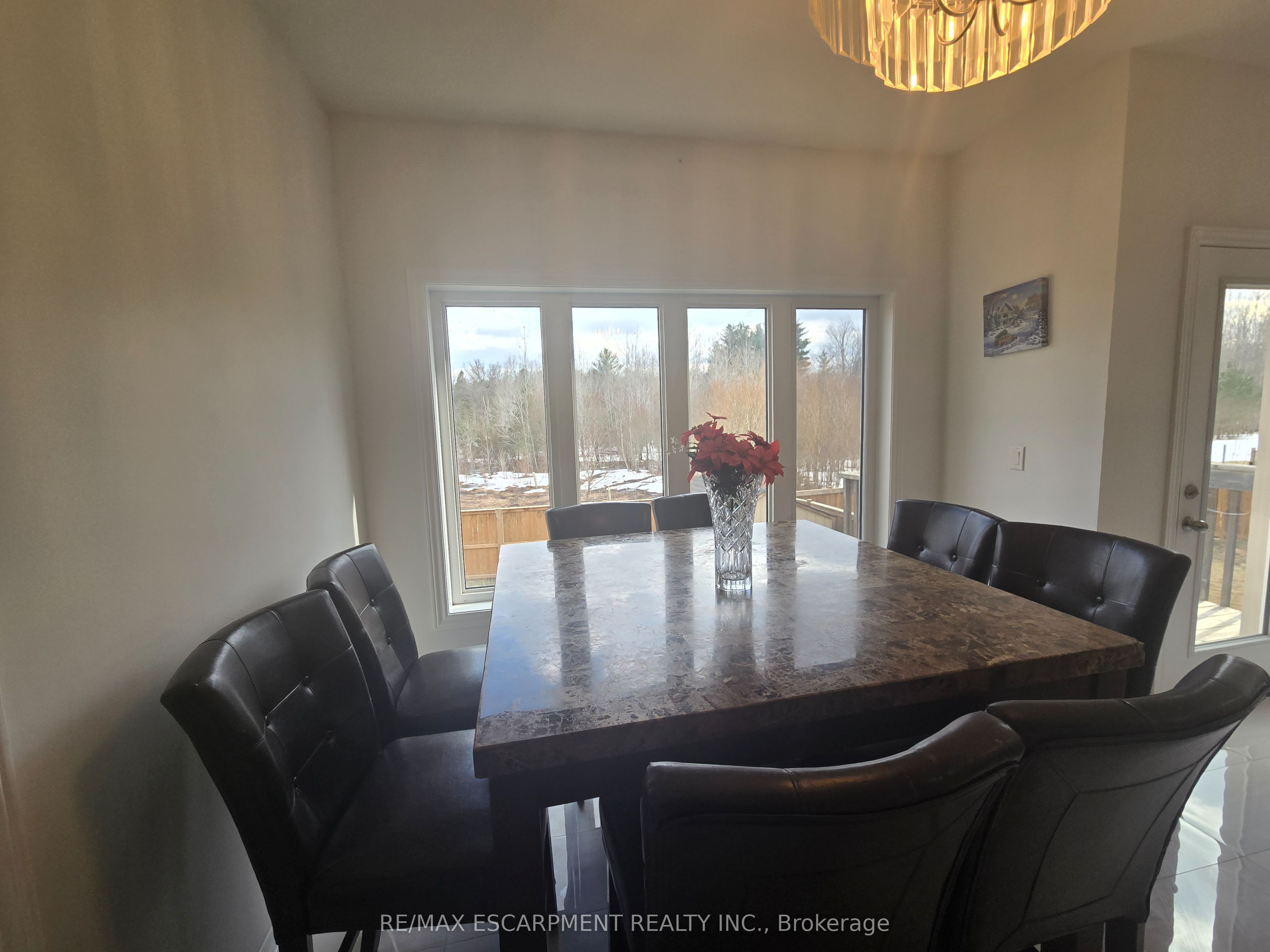 175 Gold Park Gate Property Photo 8