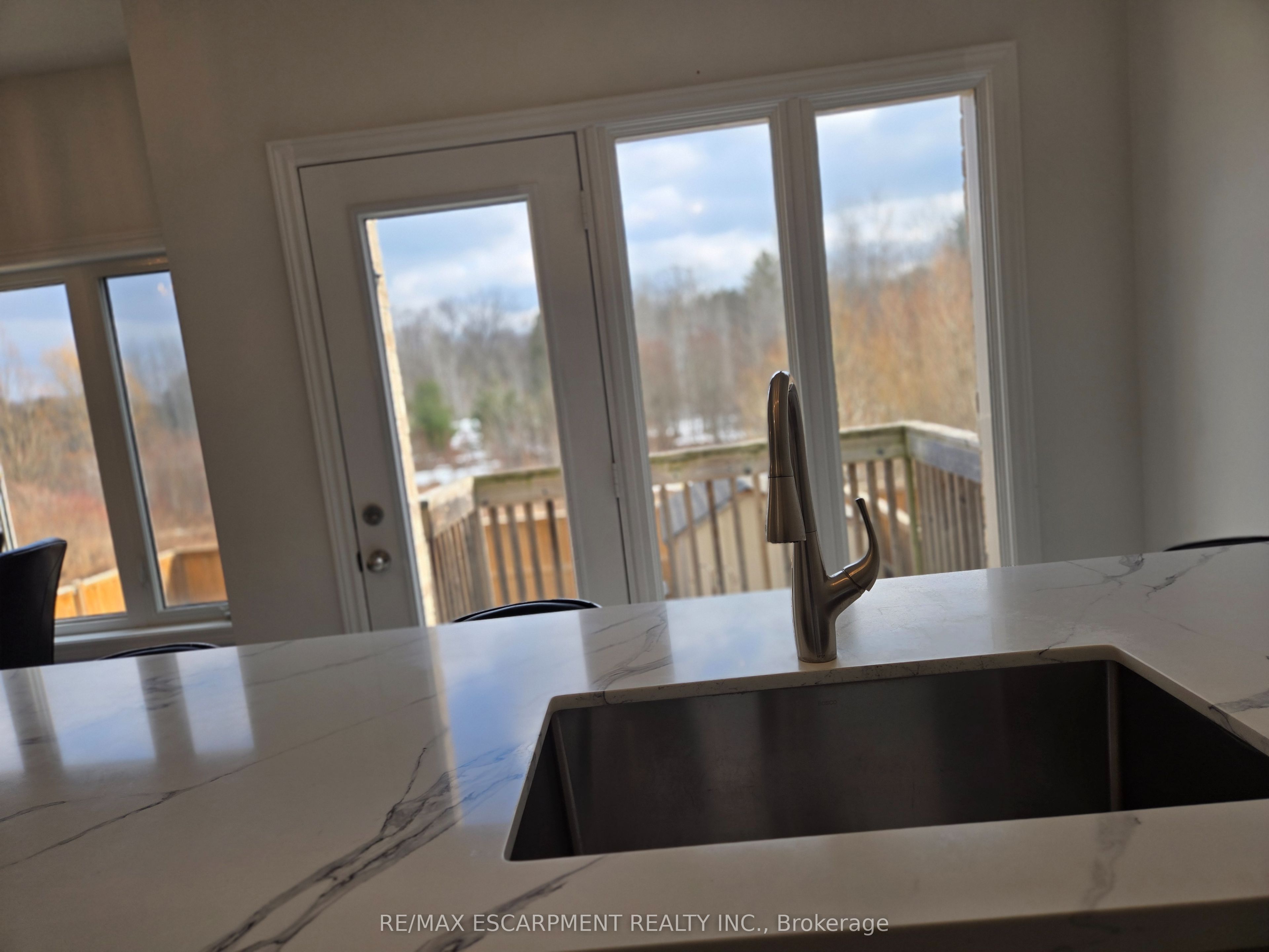 175 Gold Park Gate Property Photo 12