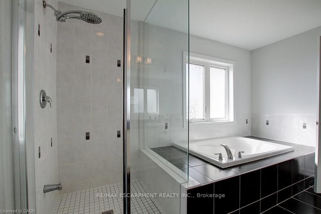 175 Gold Park Gate Property Photo 15