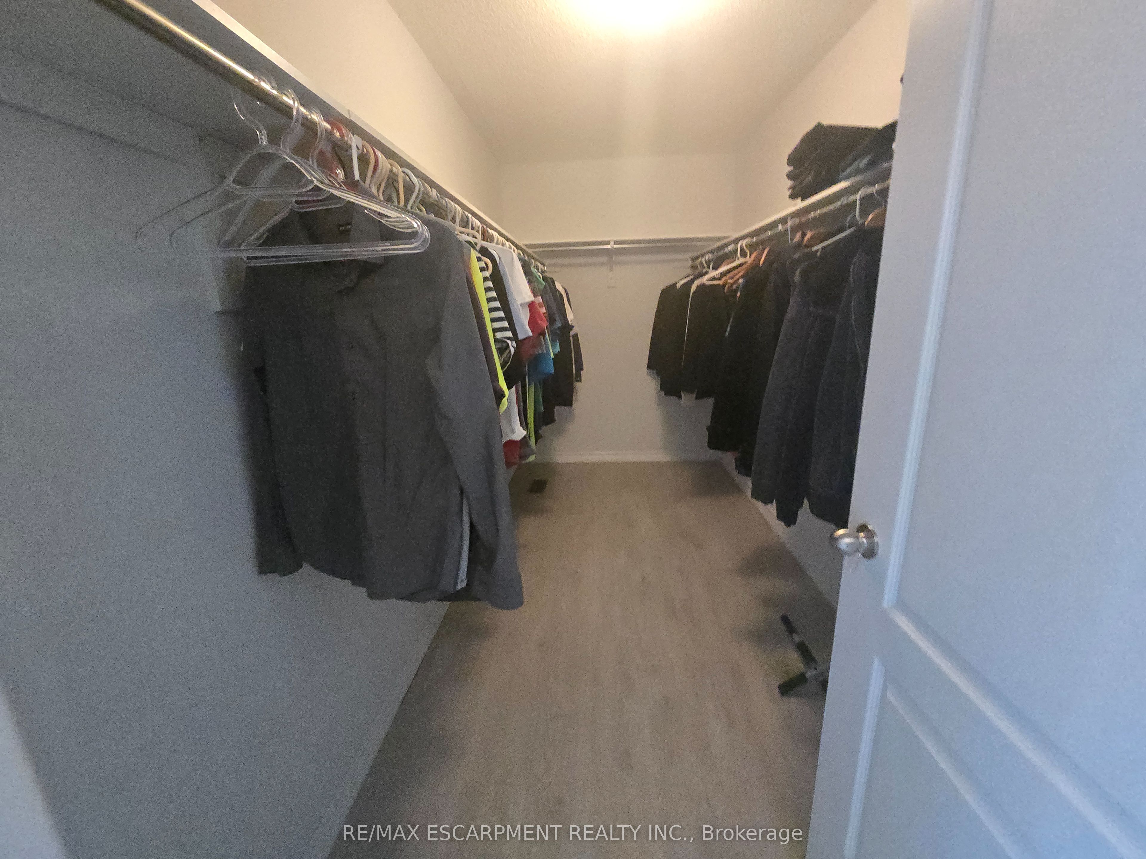 175 Gold Park Gate Property Photo 28