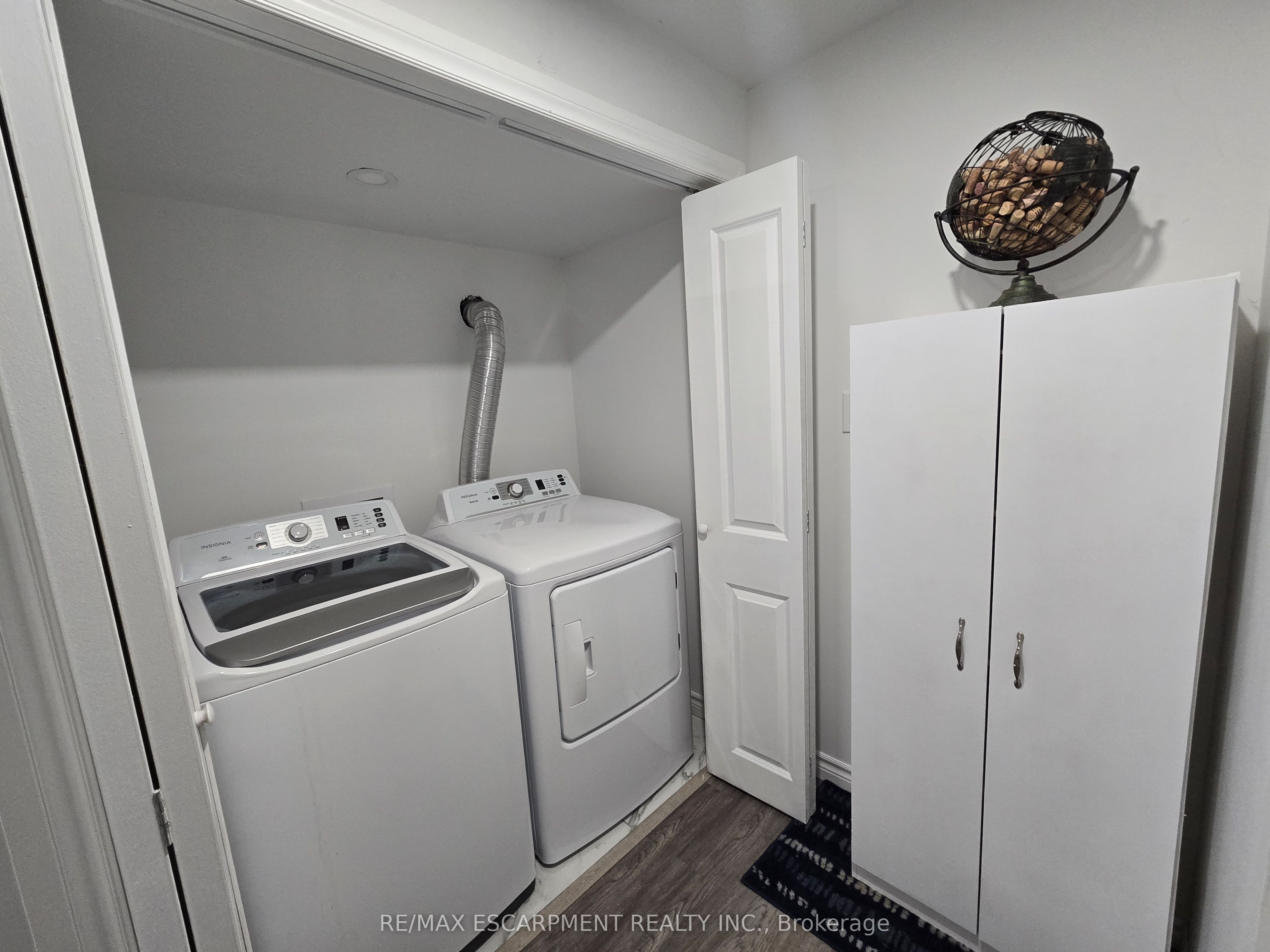 175 Gold Park Gate Property Photo 37