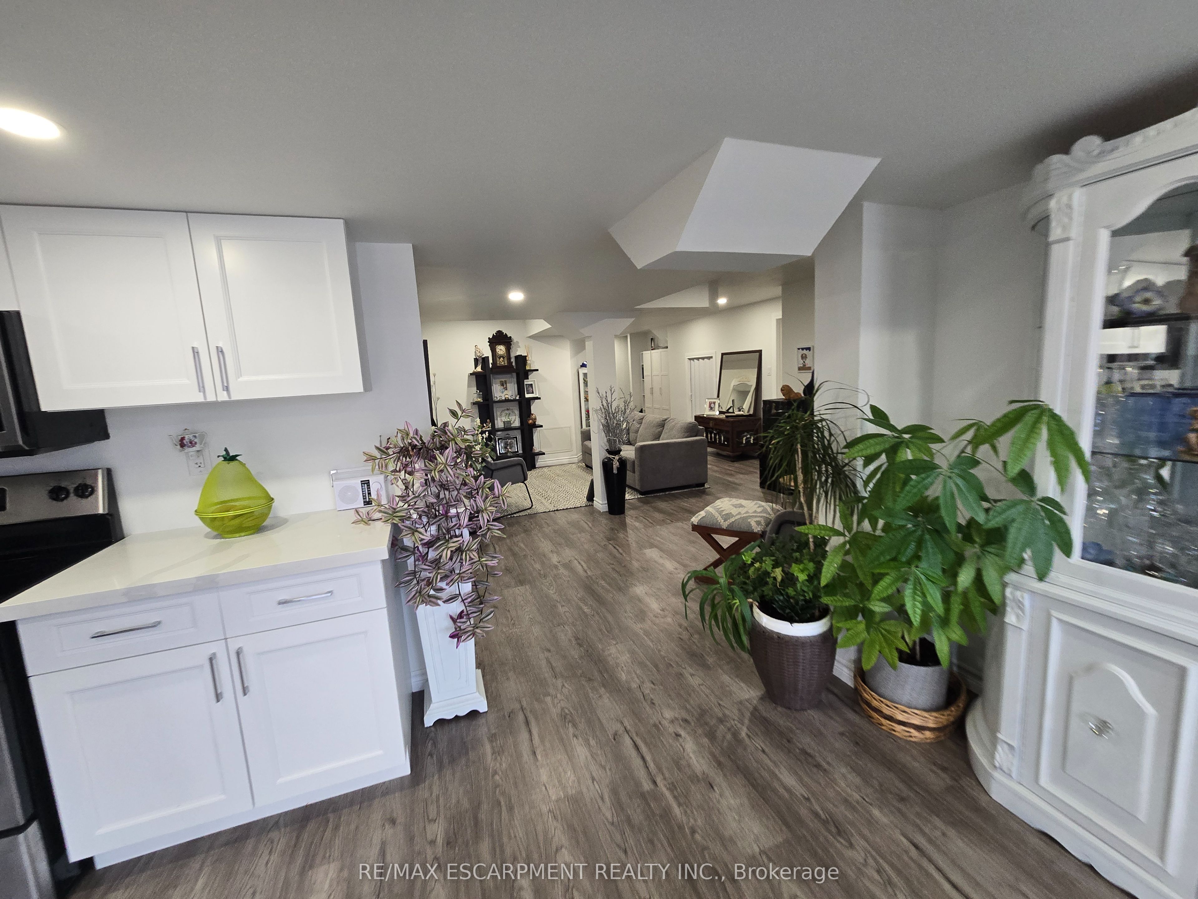 175 Gold Park Gate Property Photo 44
