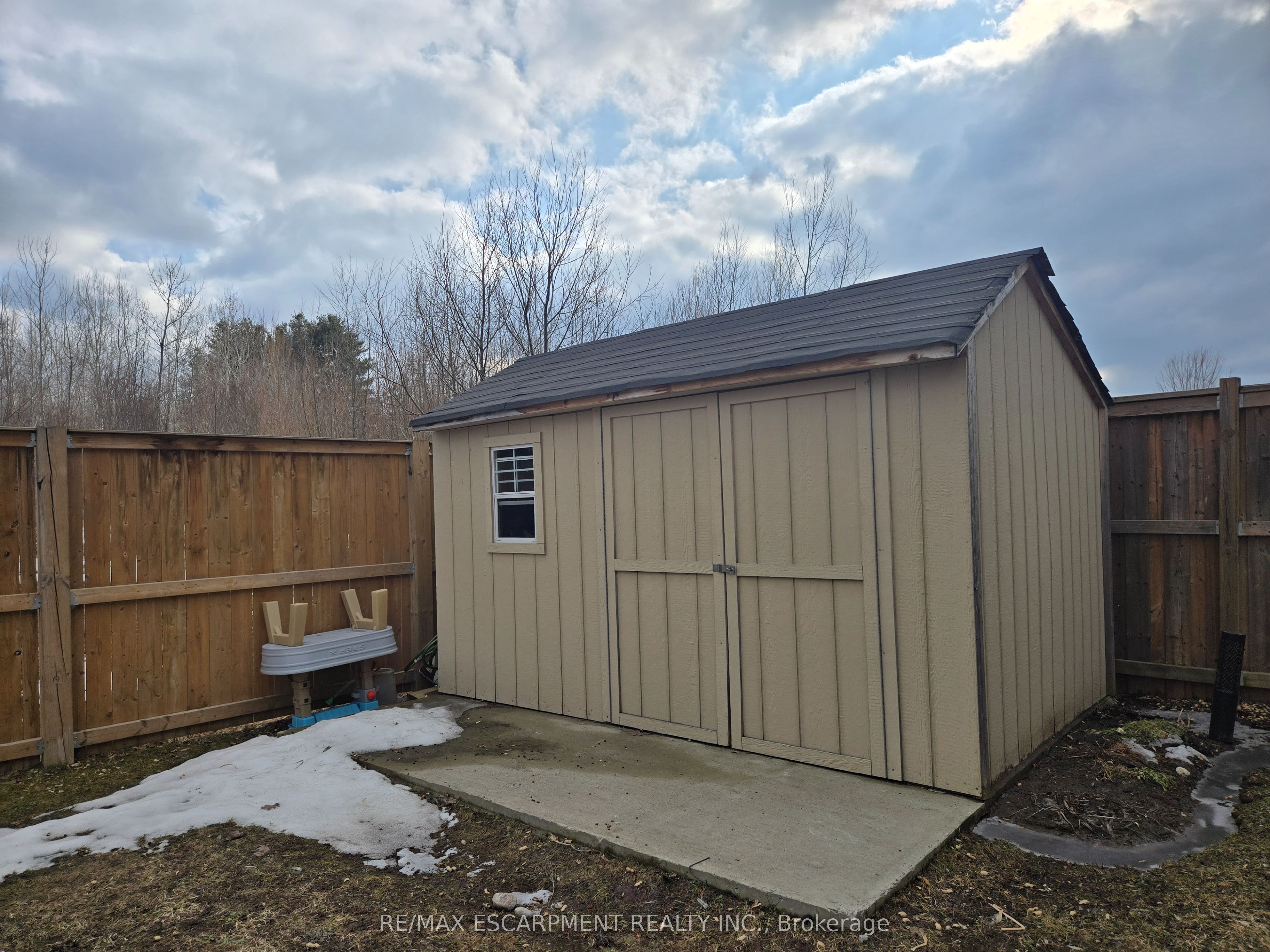 175 Gold Park Gate Property Photo 49