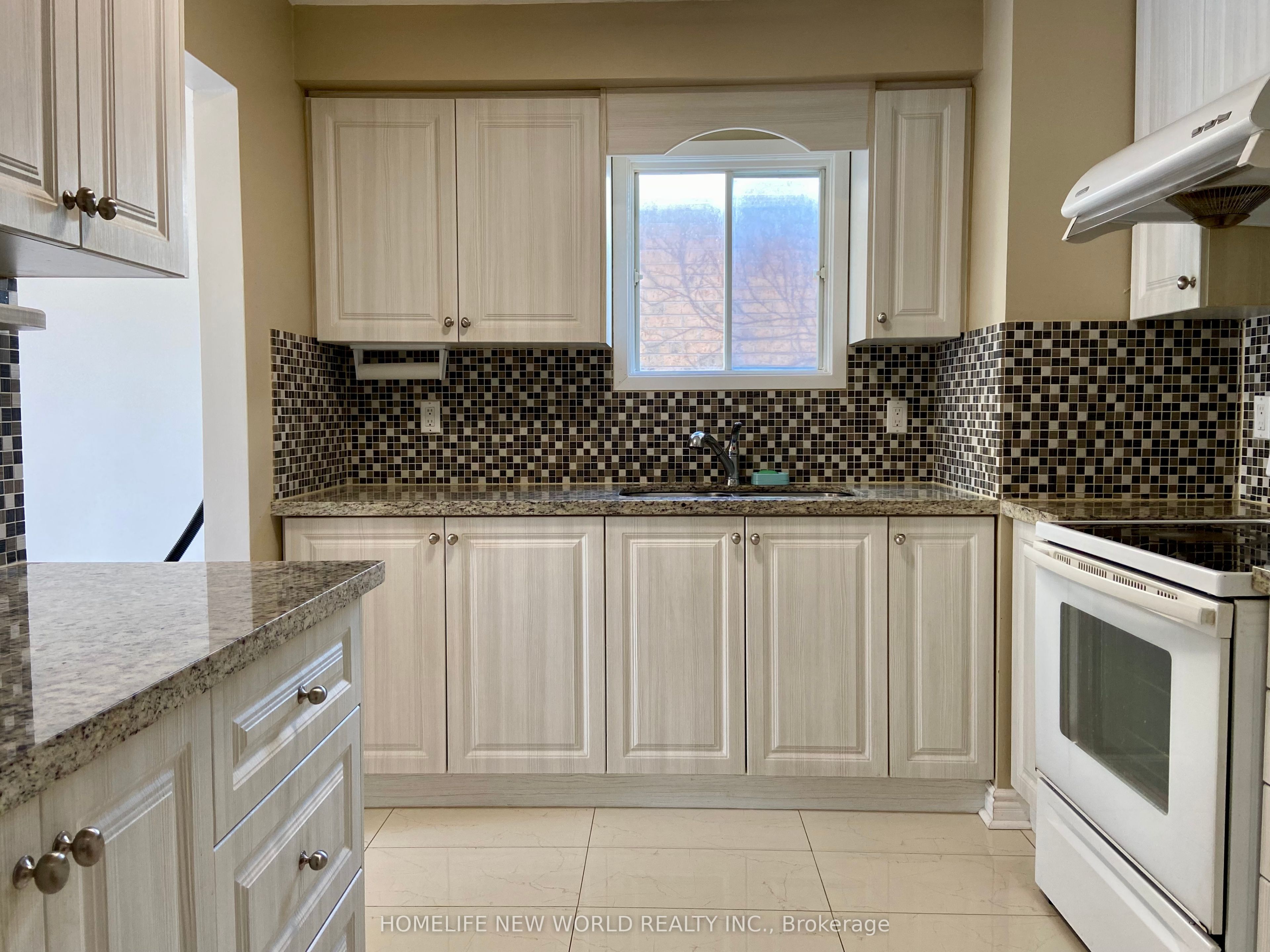 14 Eugenia Court Property Photo 3