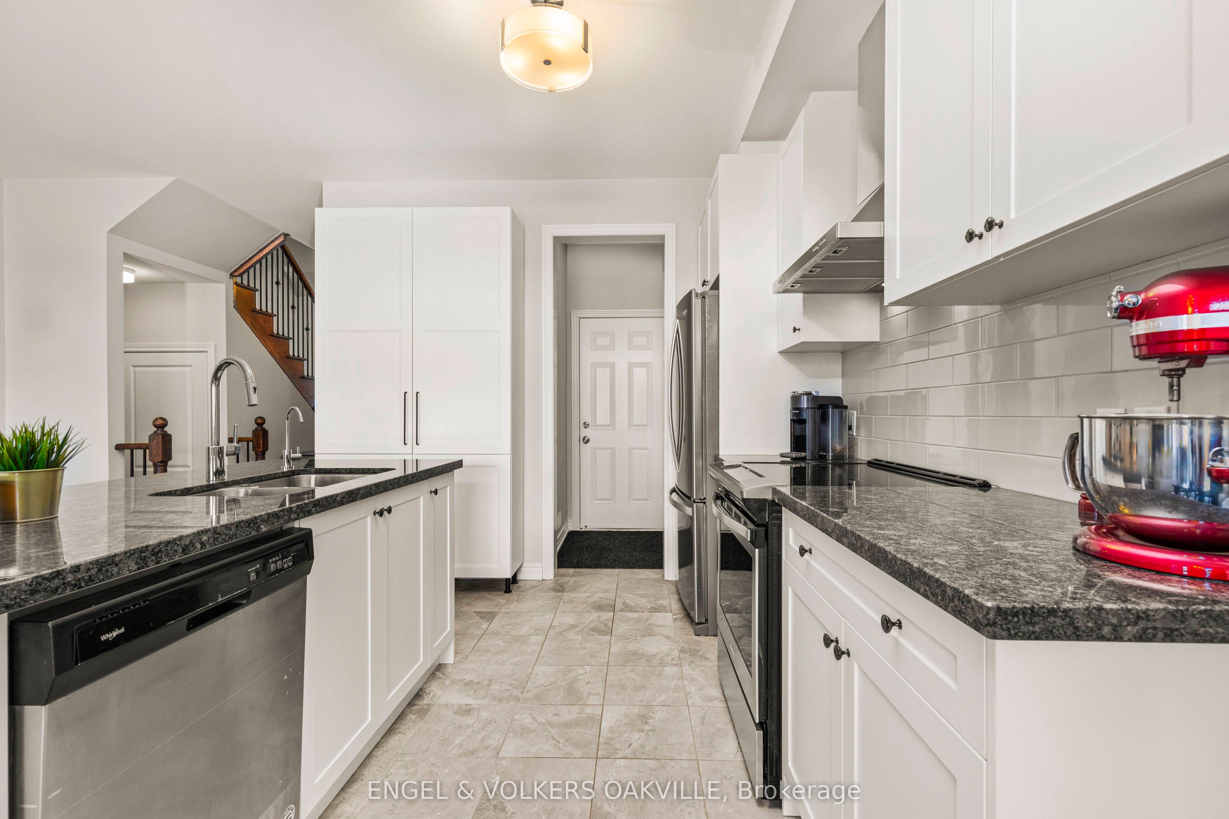 44 Clifford Crescent Property Photo 16