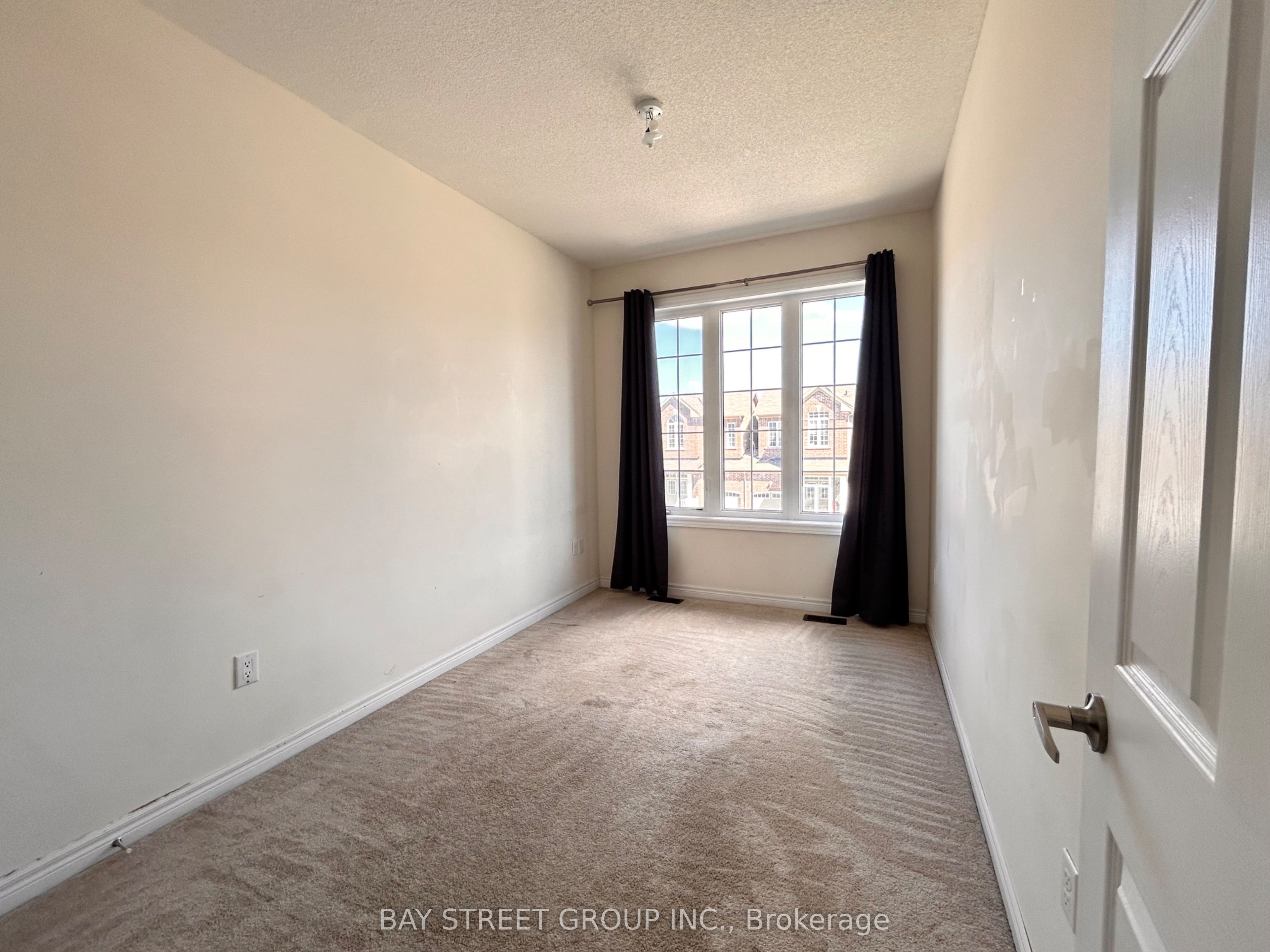 94 Titan Trail Property Photo 10