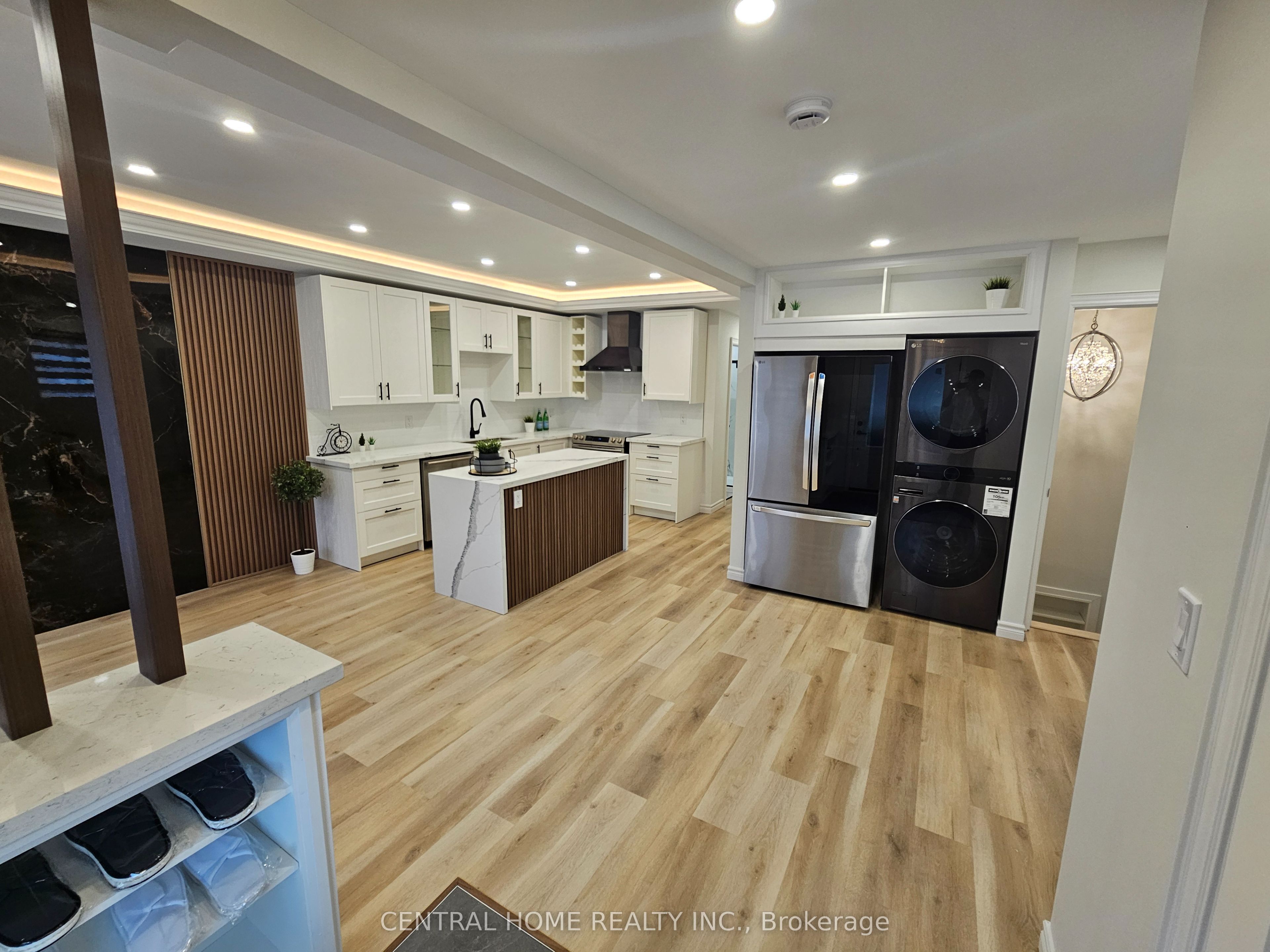 137 Willow Lane Property Photo 2