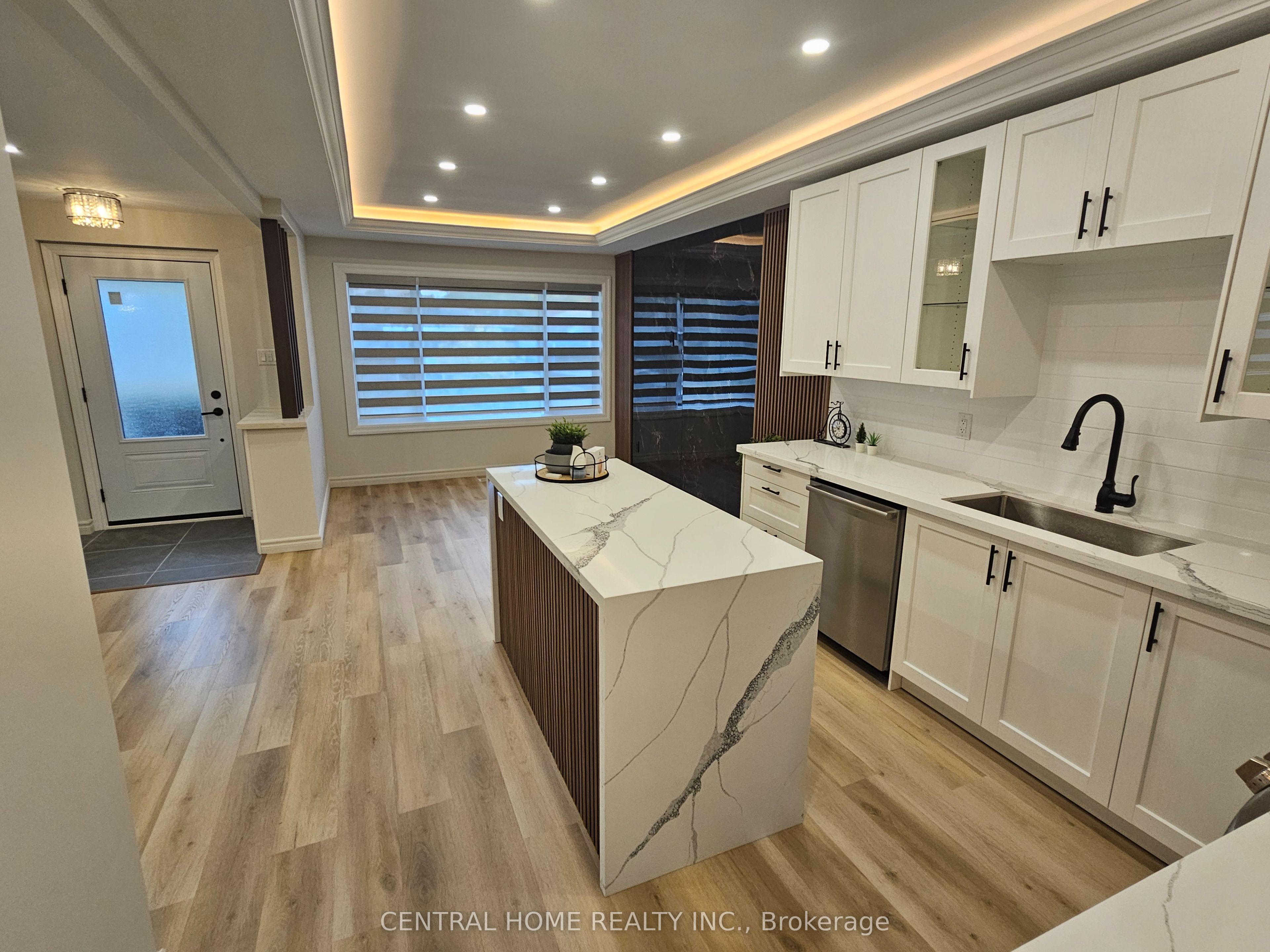 137 Willow Lane Property Photo 3