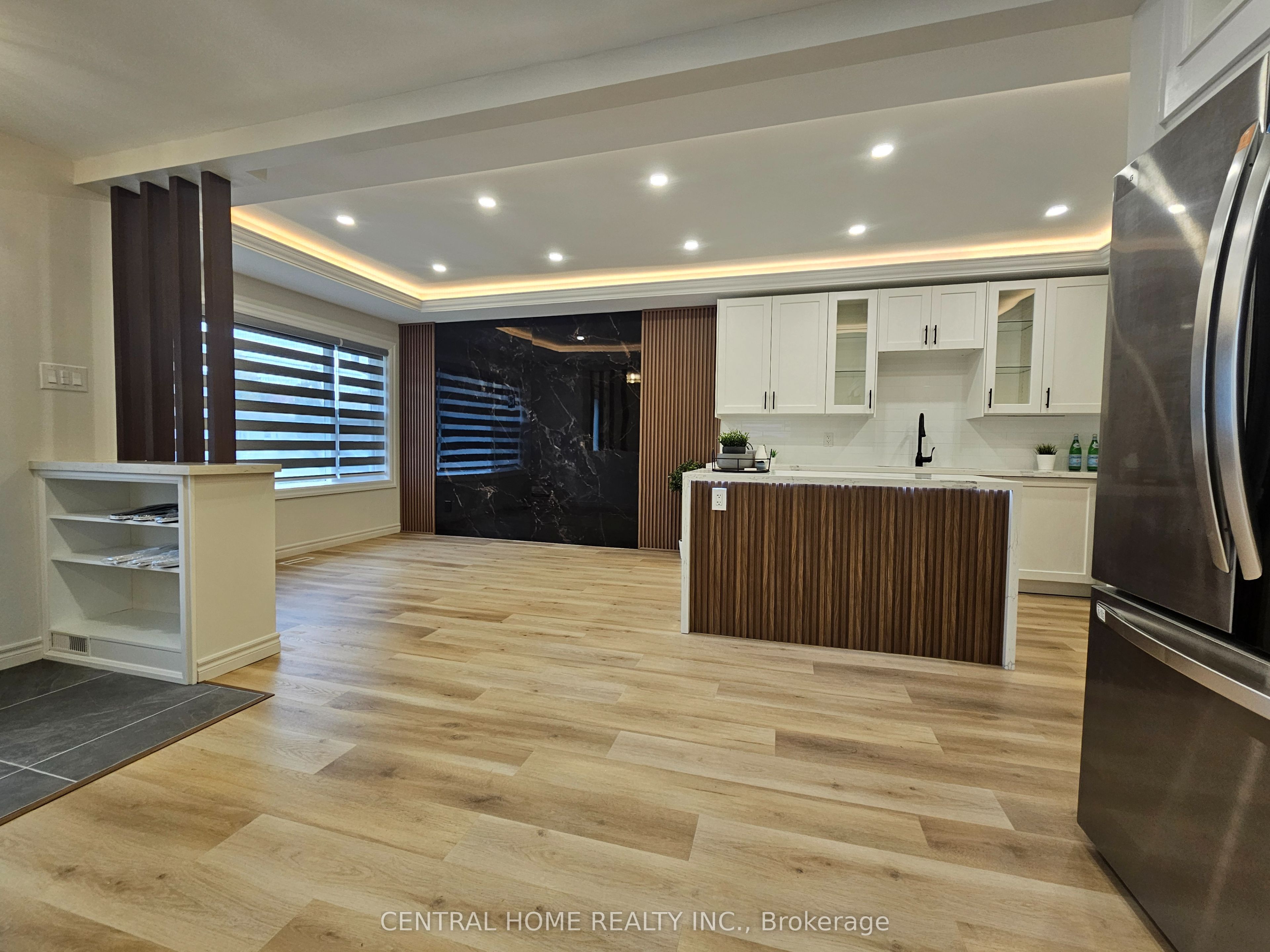 137 Willow Lane Property Photo 4