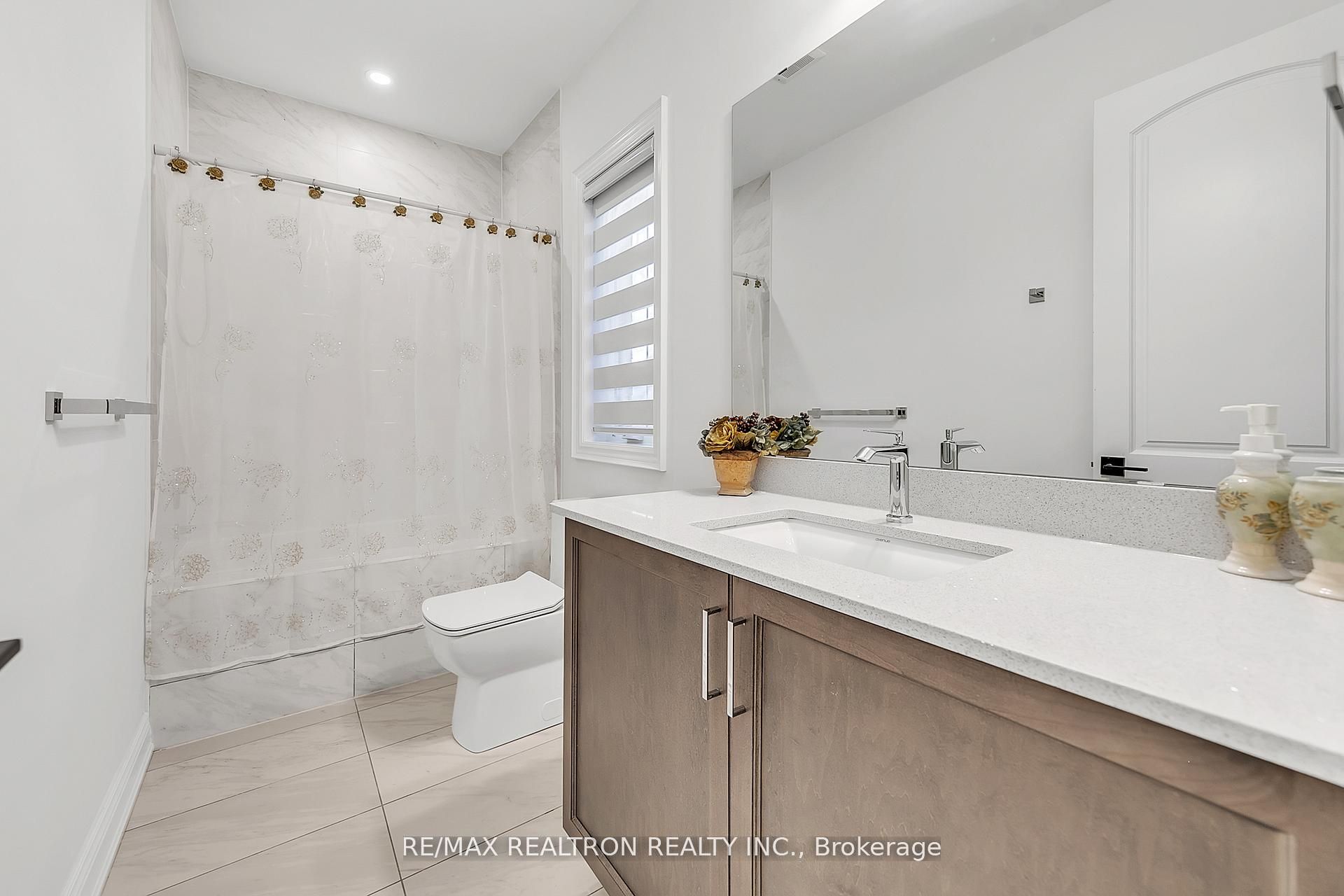 131 Lady Jessica Drive Property Photo 33