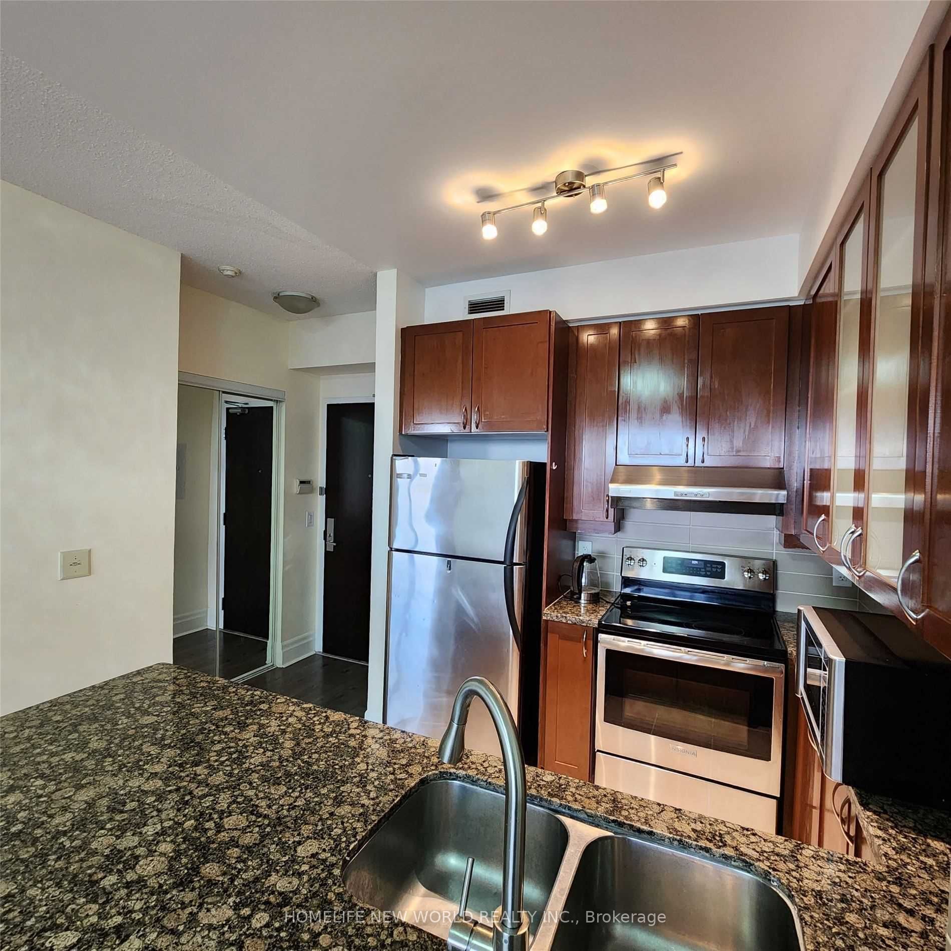 39 Upper Duke Crescent 507 Property Photo 13