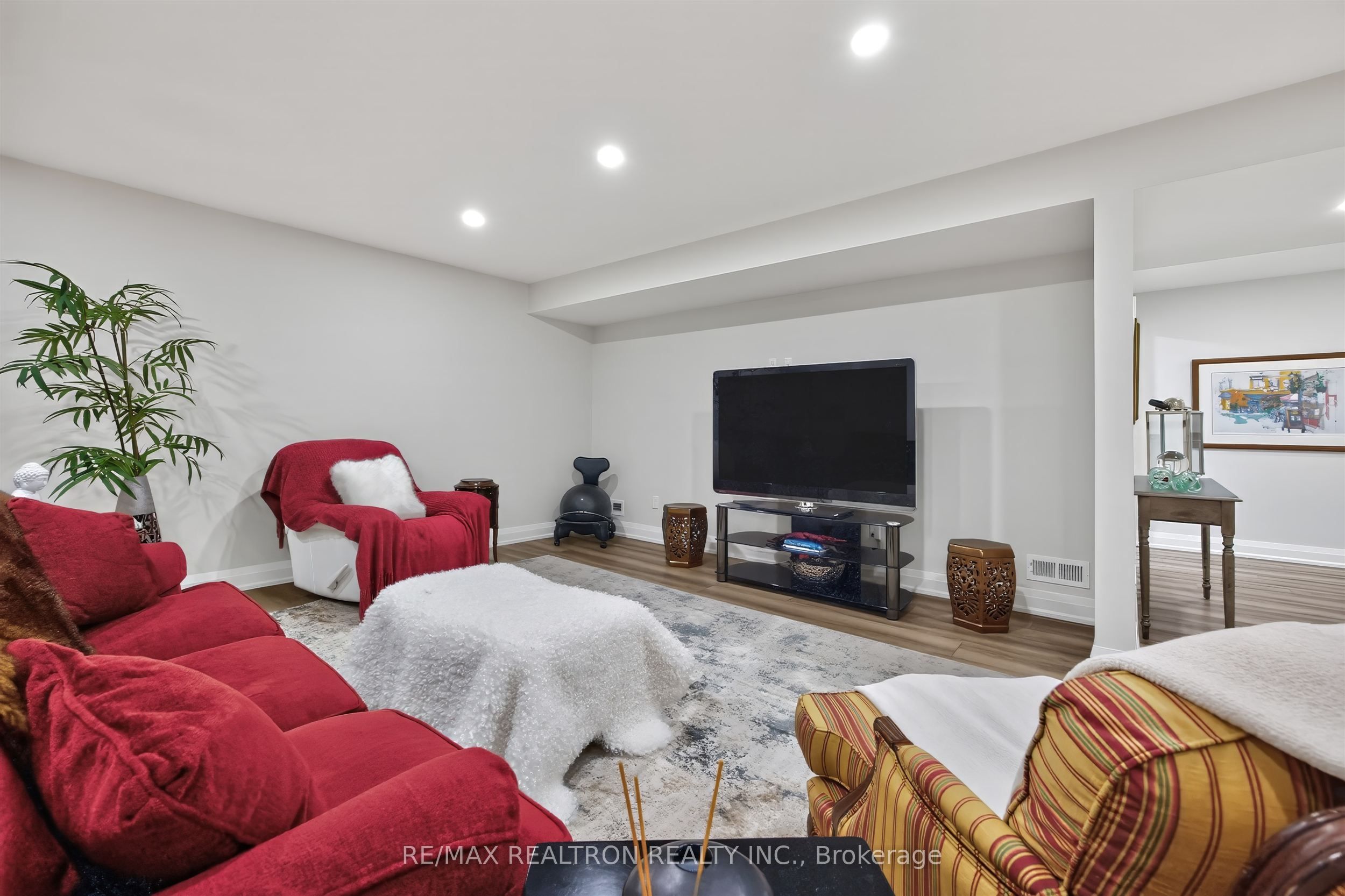 7 Maplehyrn Avenue Property Photo 38