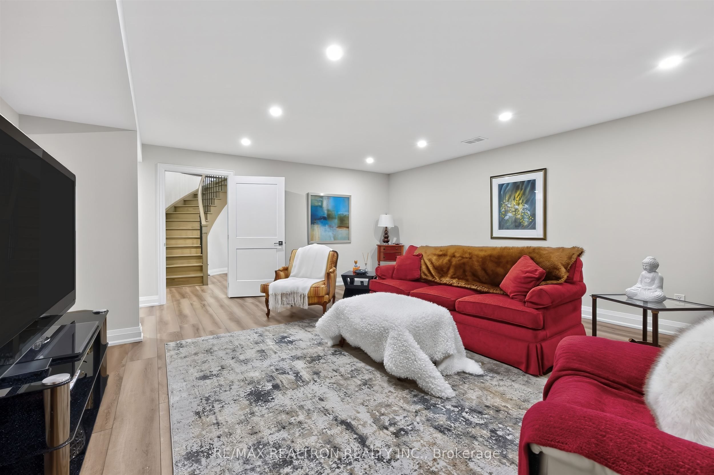 7 Maplehyrn Avenue Property Photo 39