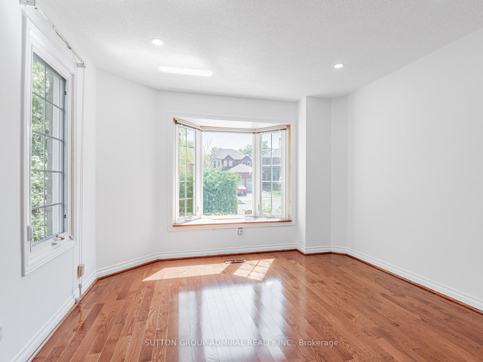 98 Rosedale Heights Drive Property Photo 10