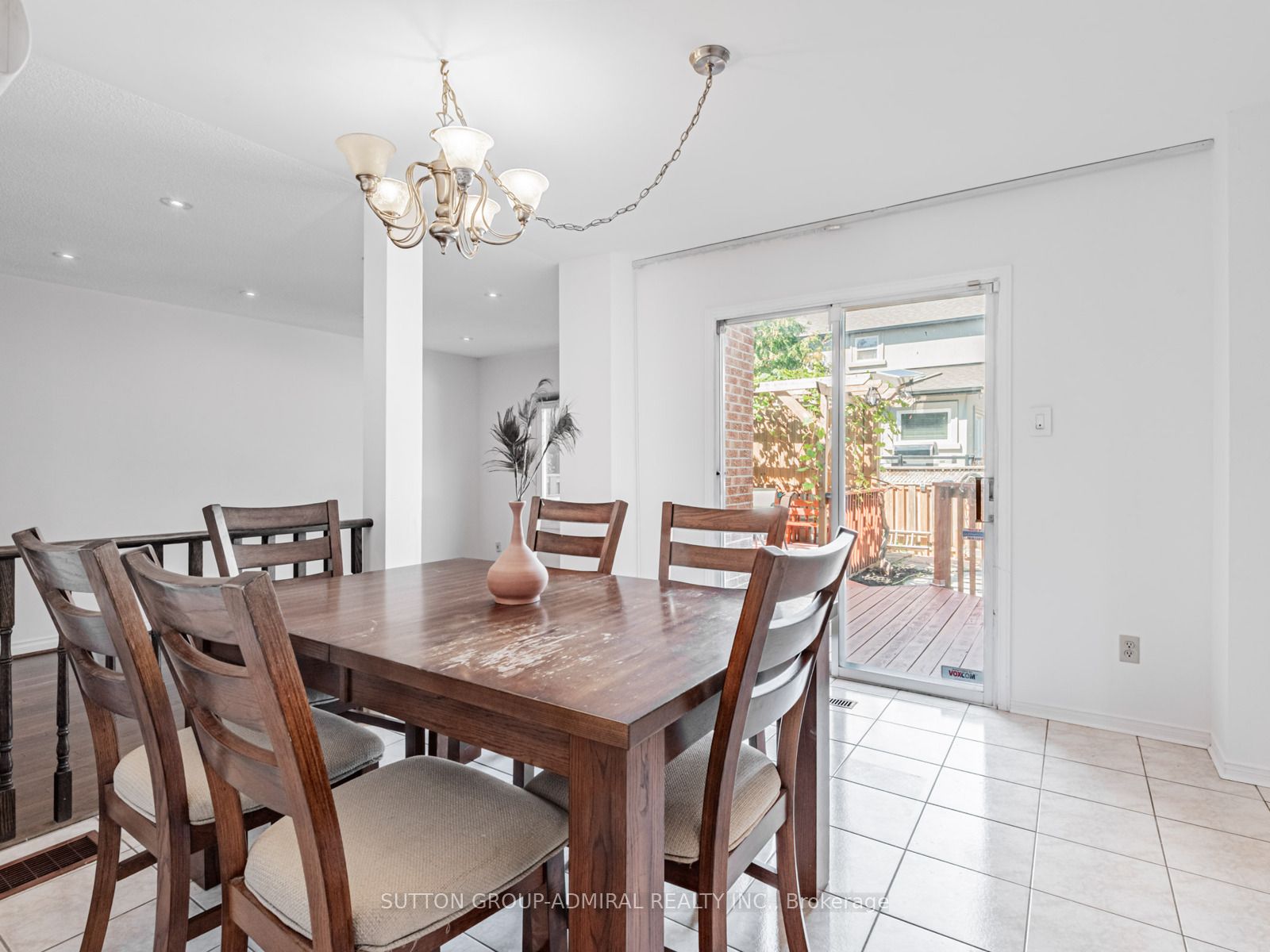 98 Rosedale Heights Drive Property Photo 15