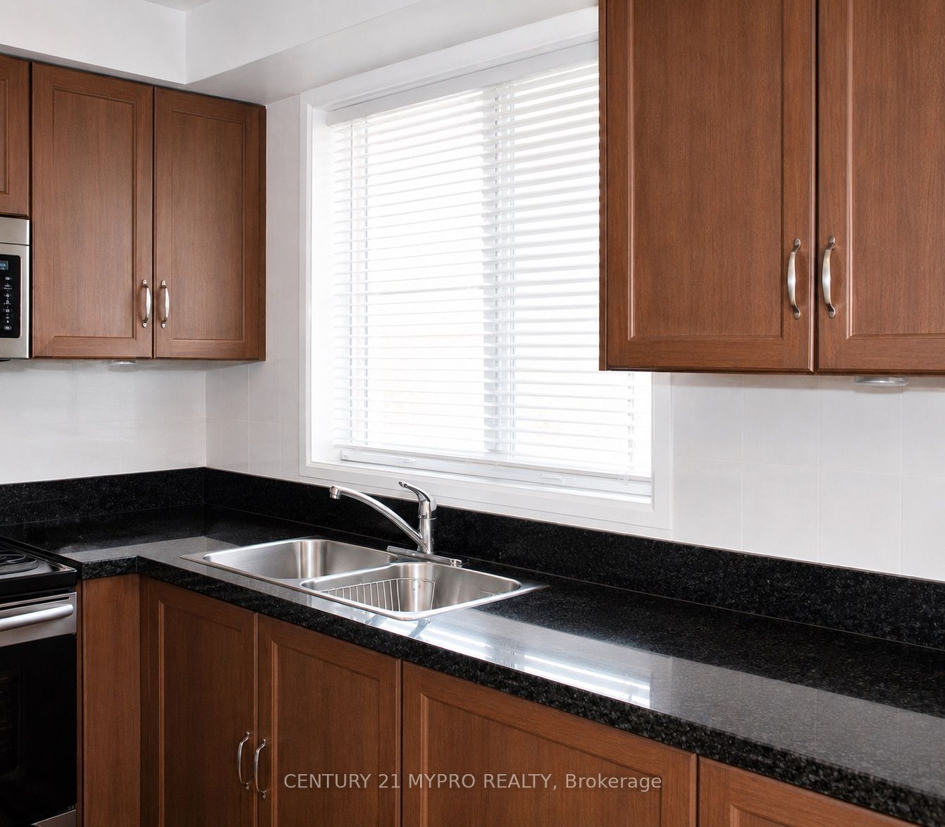 30 New Port Way Property Photo 2