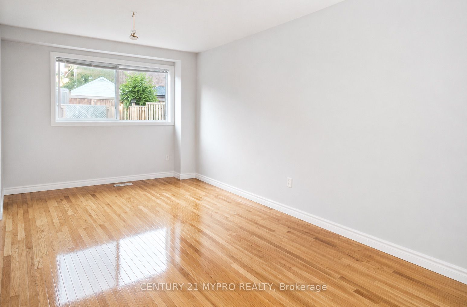 30 New Port Way Property Photo 6
