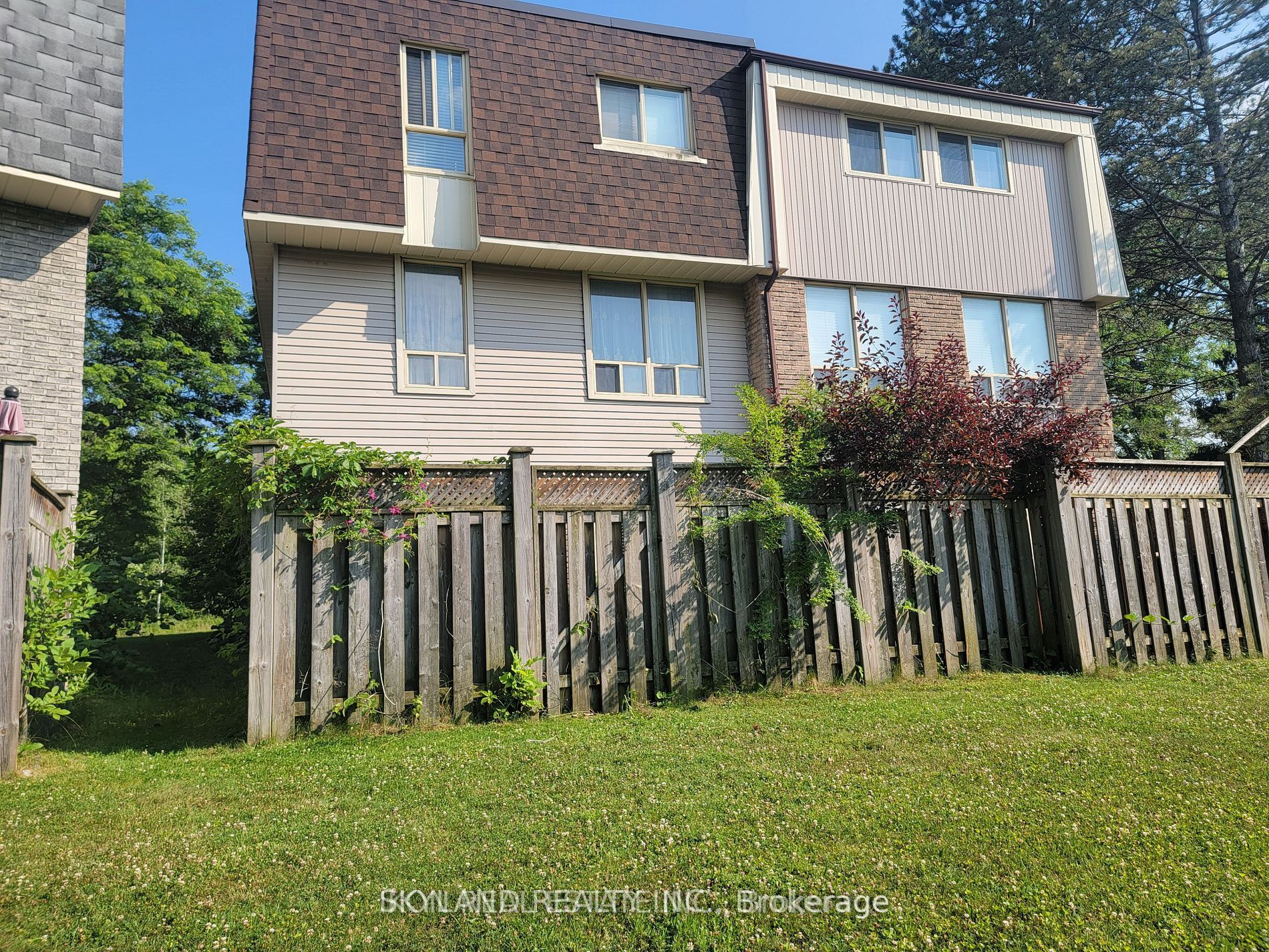 98 Henderson Drive Property Photo 13