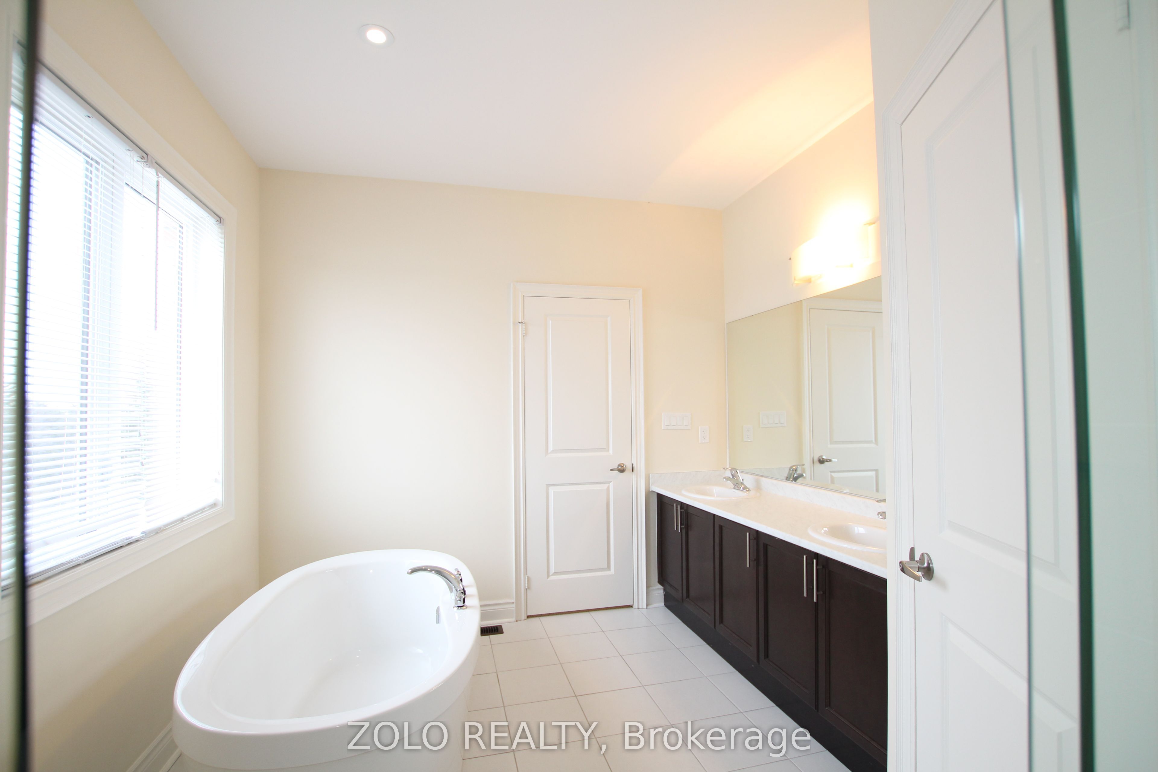 64 Cayton Crescent Property Photo 37