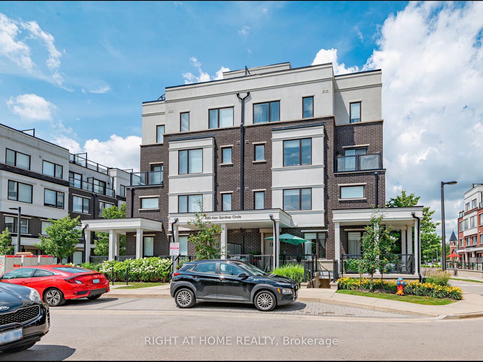 400 Alex Gardner Circle 86 Property Photo 1