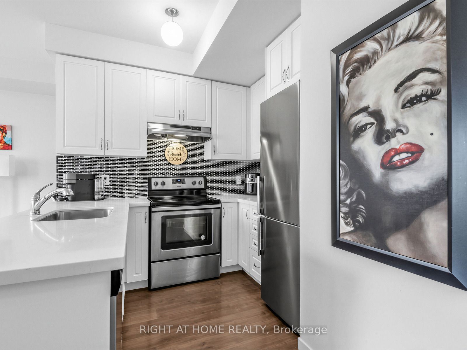 400 Alex Gardner Circle 86 Property Photo 11