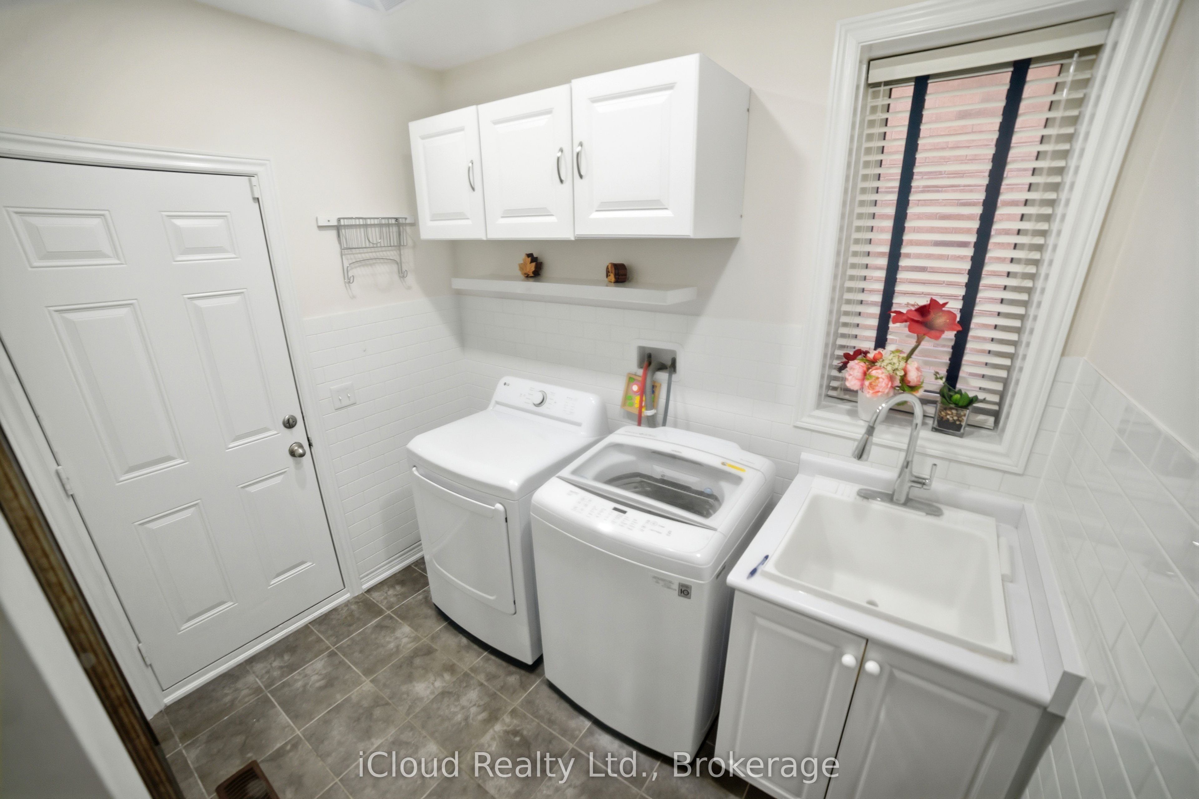 5 Leith Drive Property Photo 15