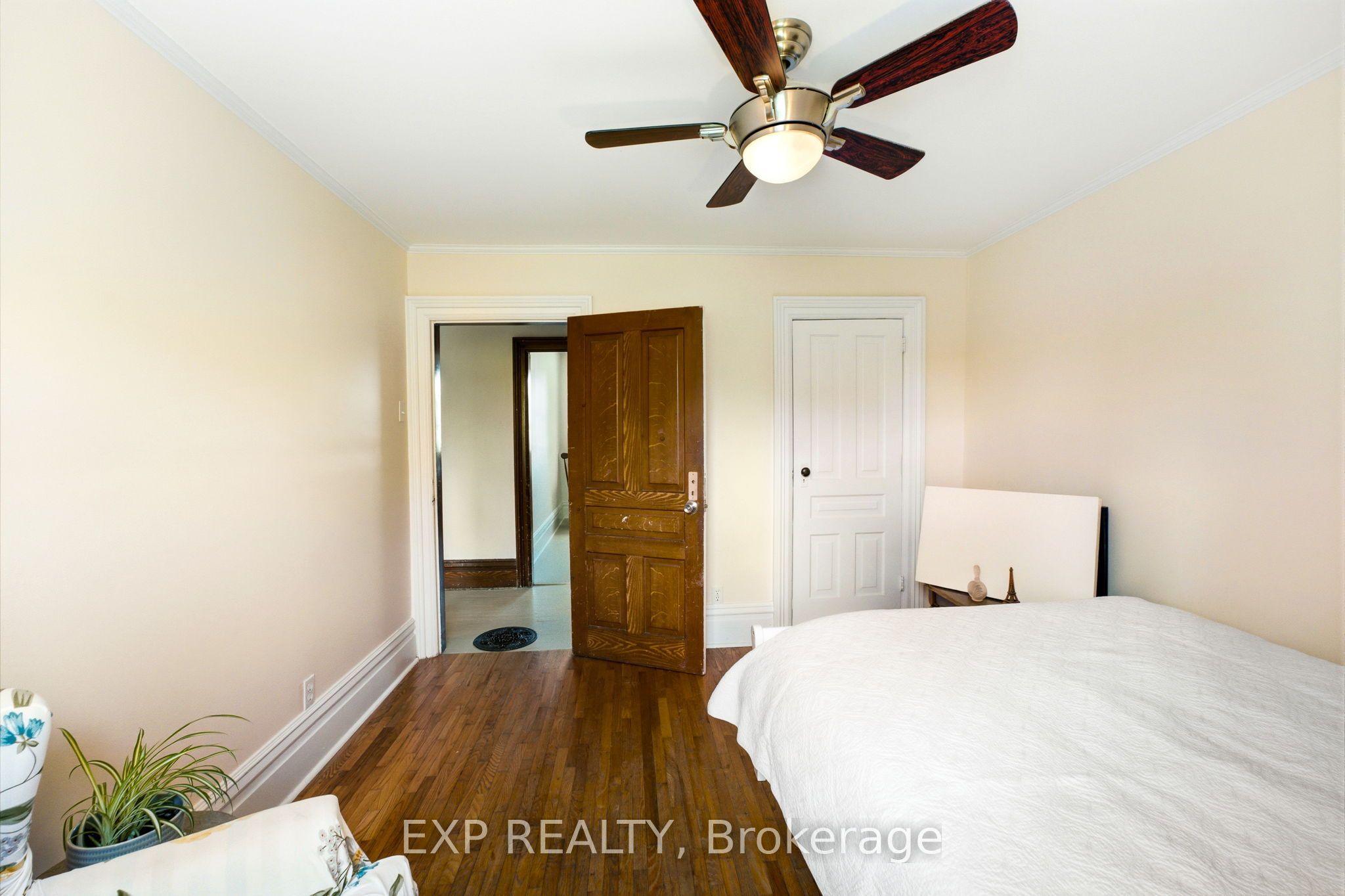 145 High Street Property Photo 33