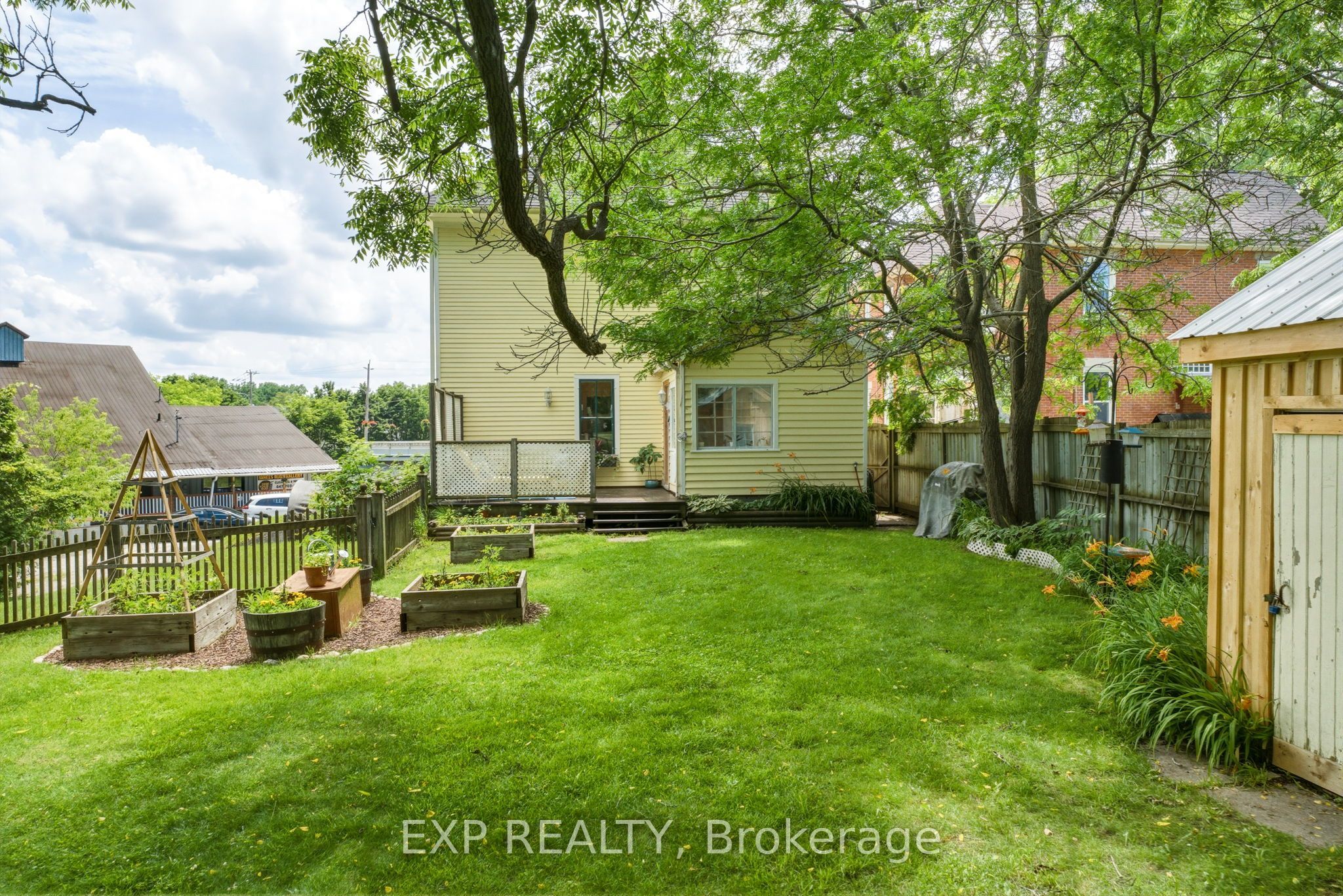 145 High Street Property Photo 35