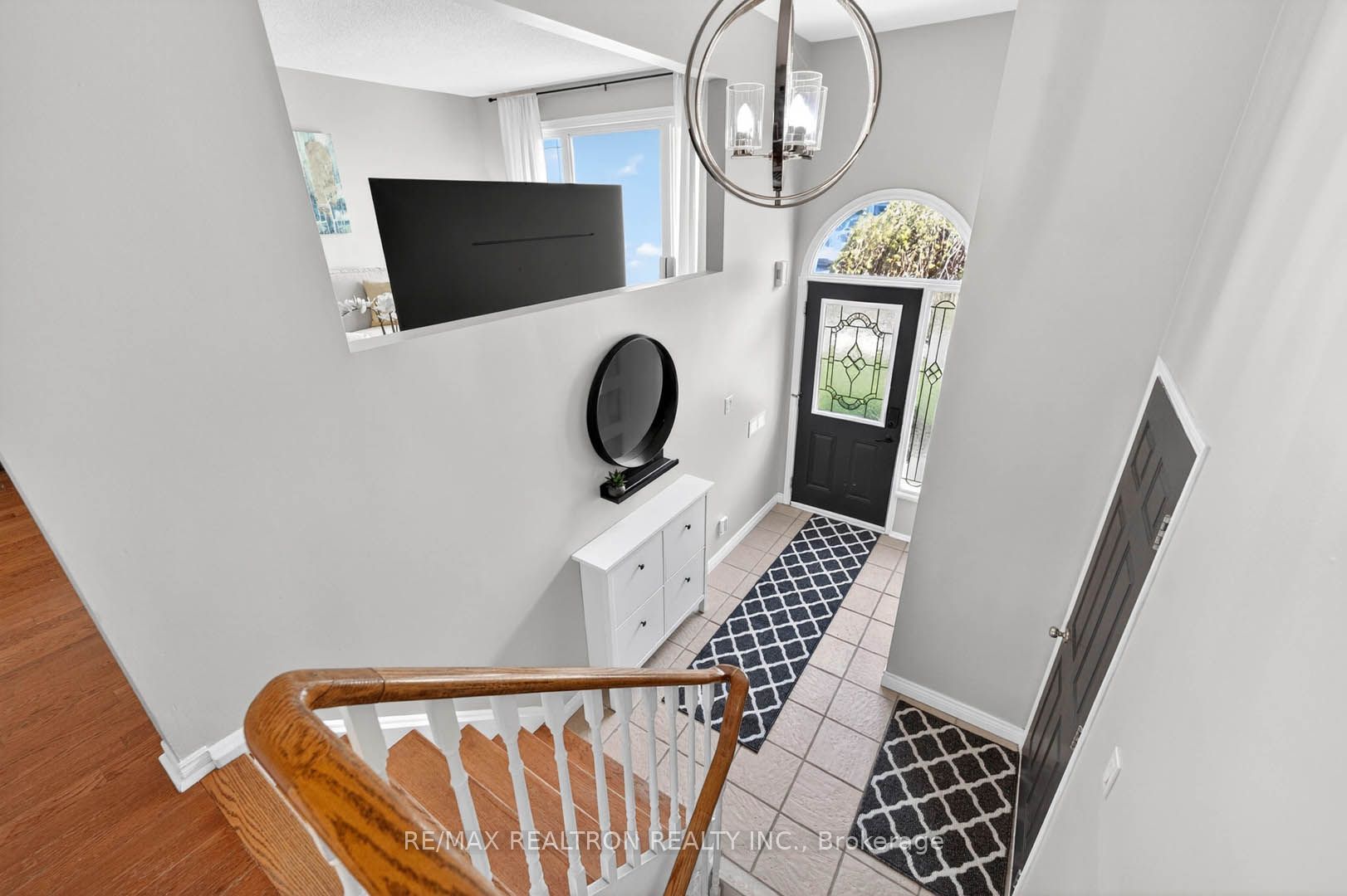 18 Castille Crescent Property Photo 4