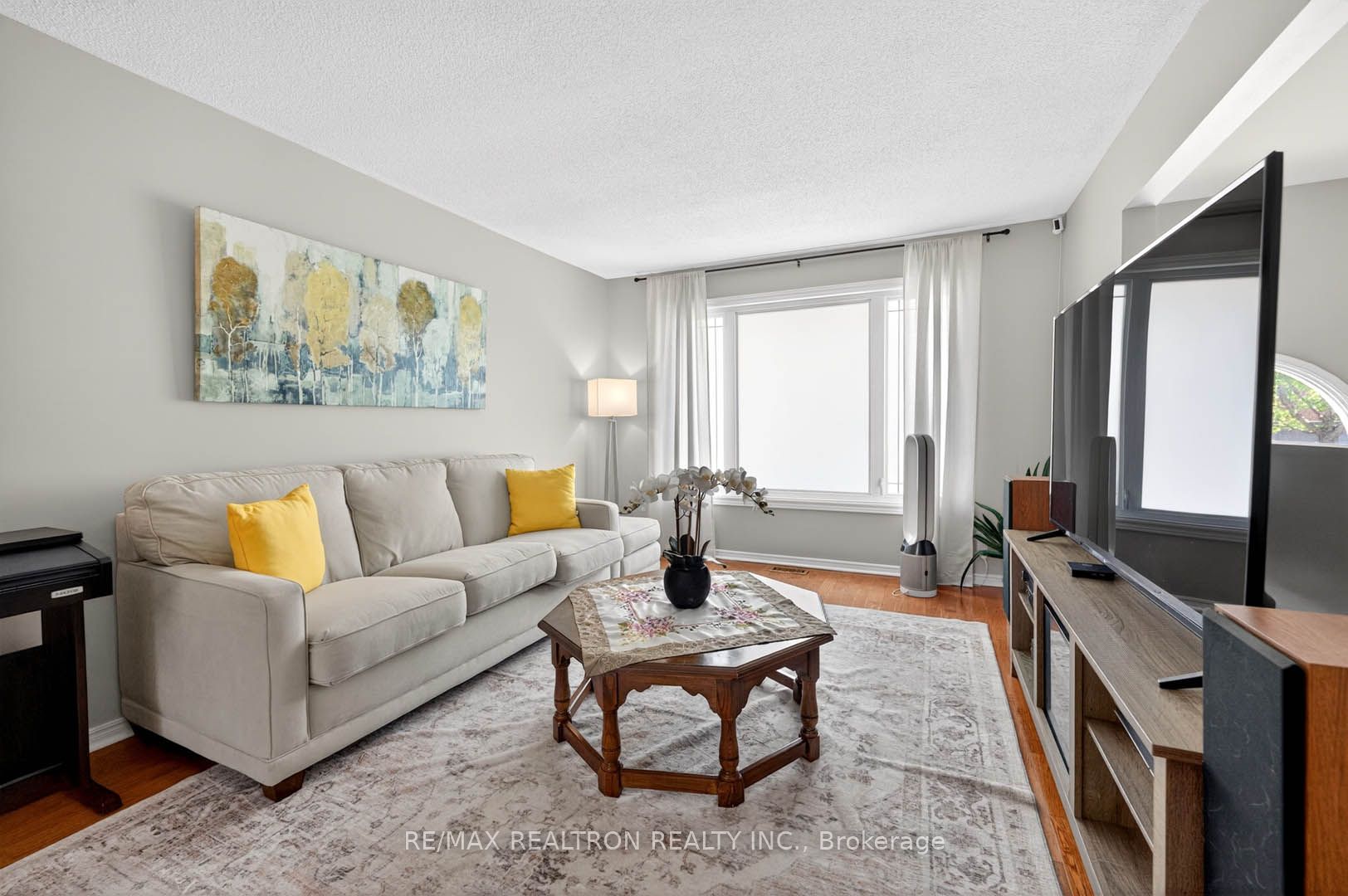 18 Castille Crescent Property Photo 7