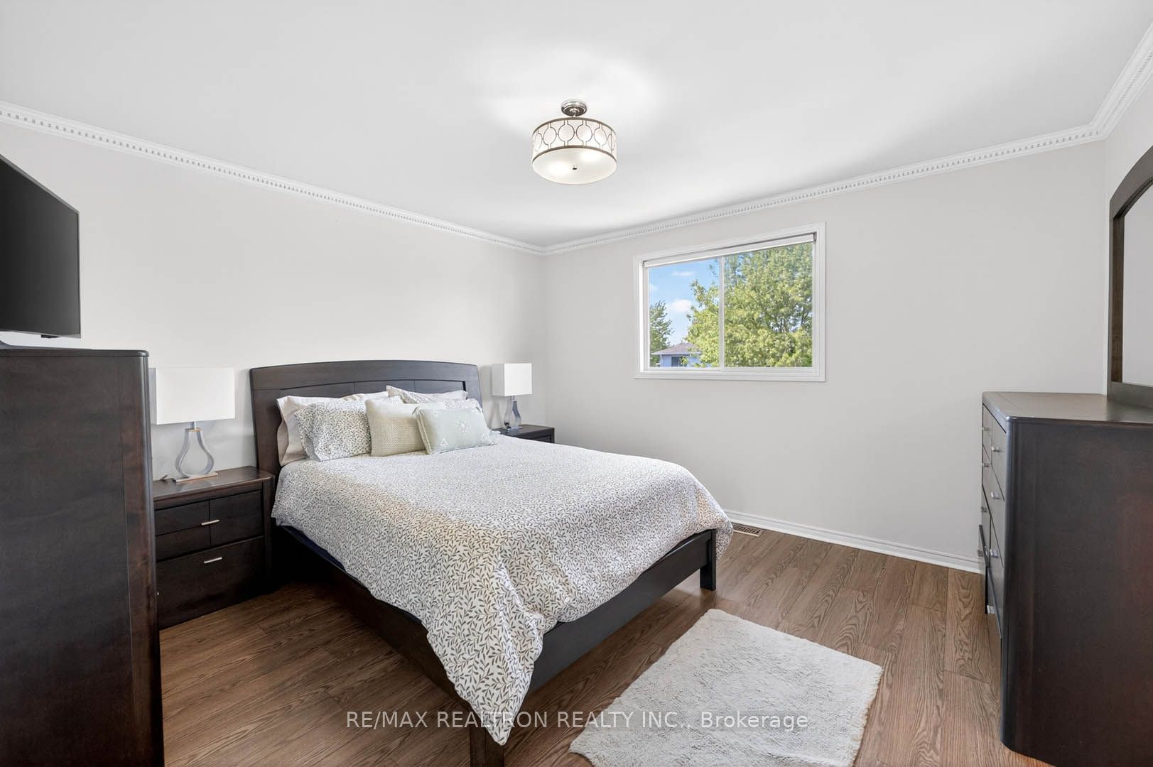 18 Castille Crescent Property Photo 15