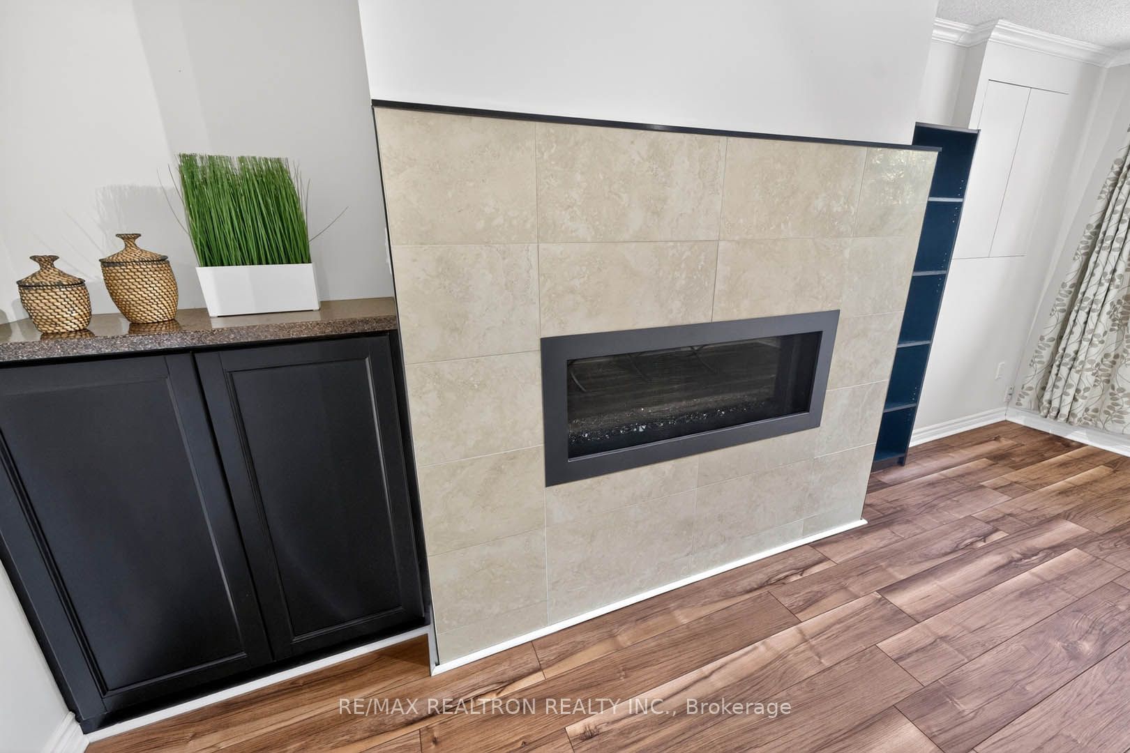 18 Castille Crescent Property Photo 25