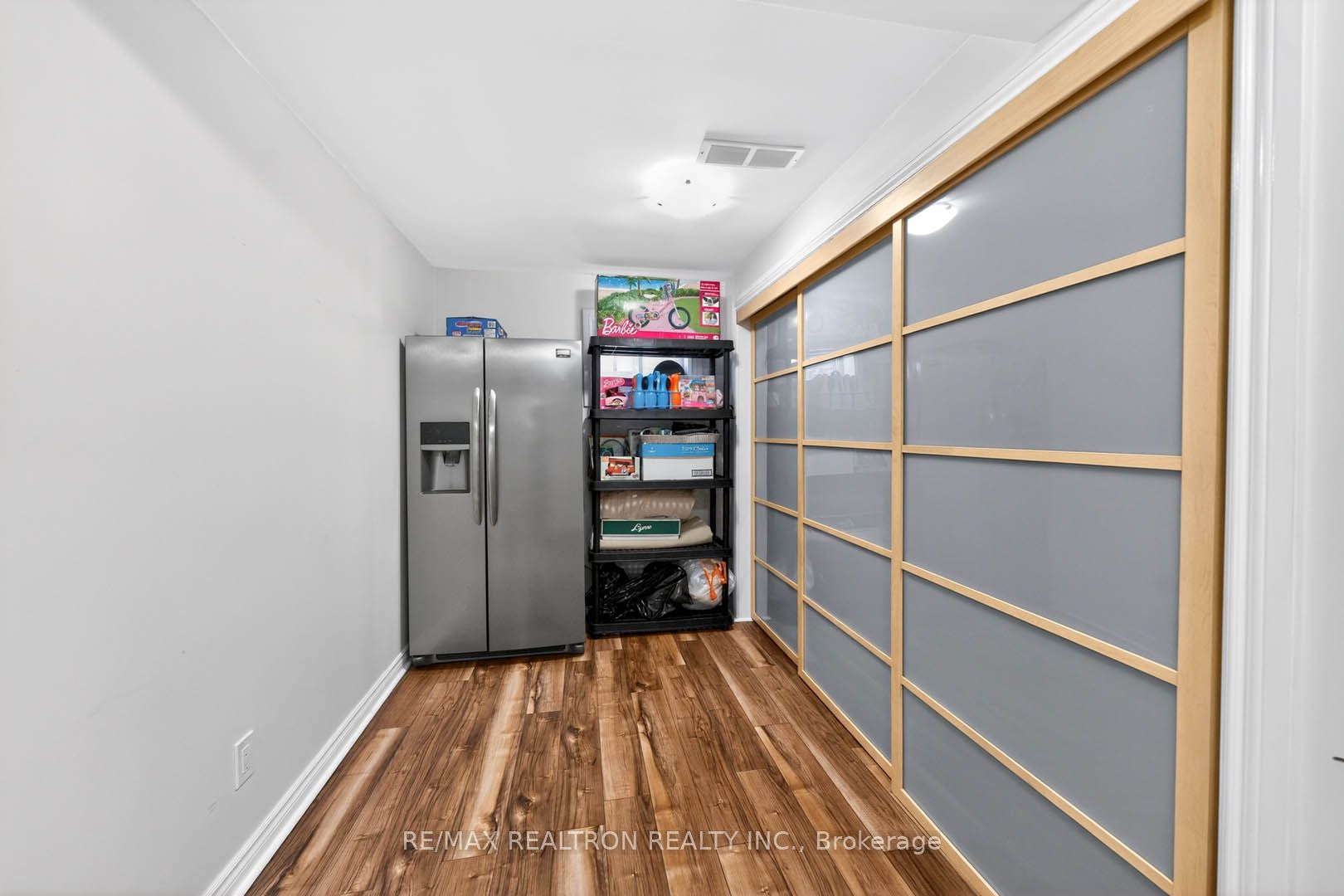 18 Castille Crescent Property Photo 27