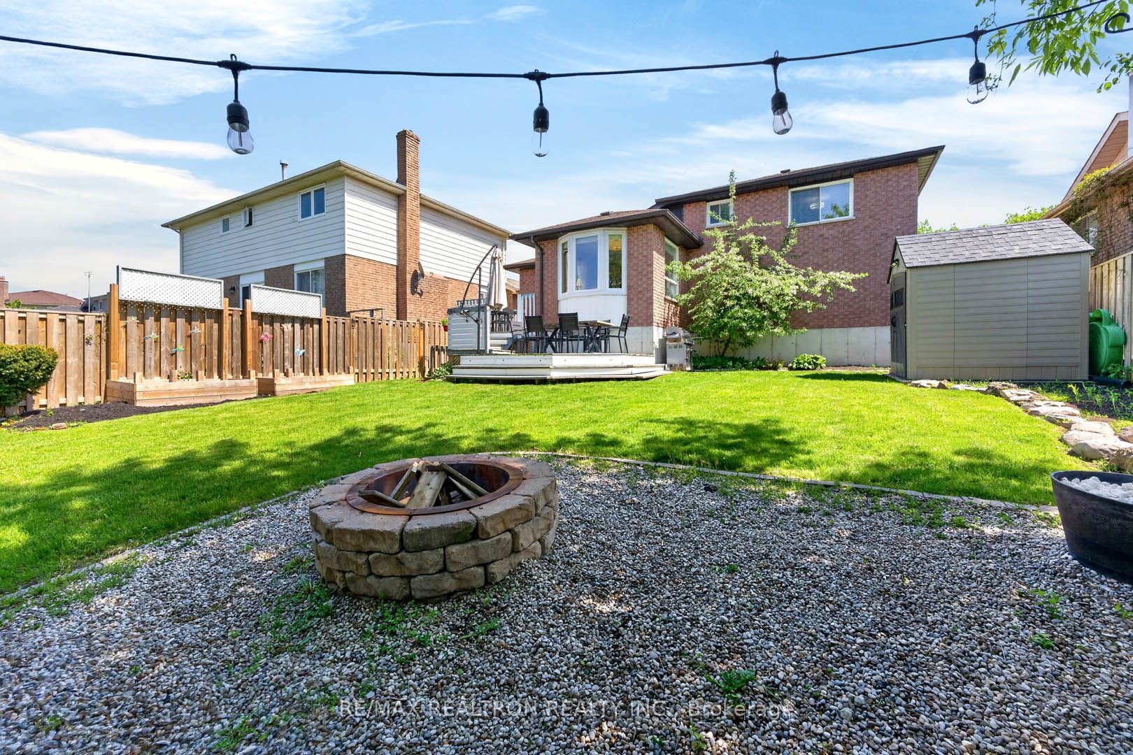 18 Castille Crescent Property Photo 33