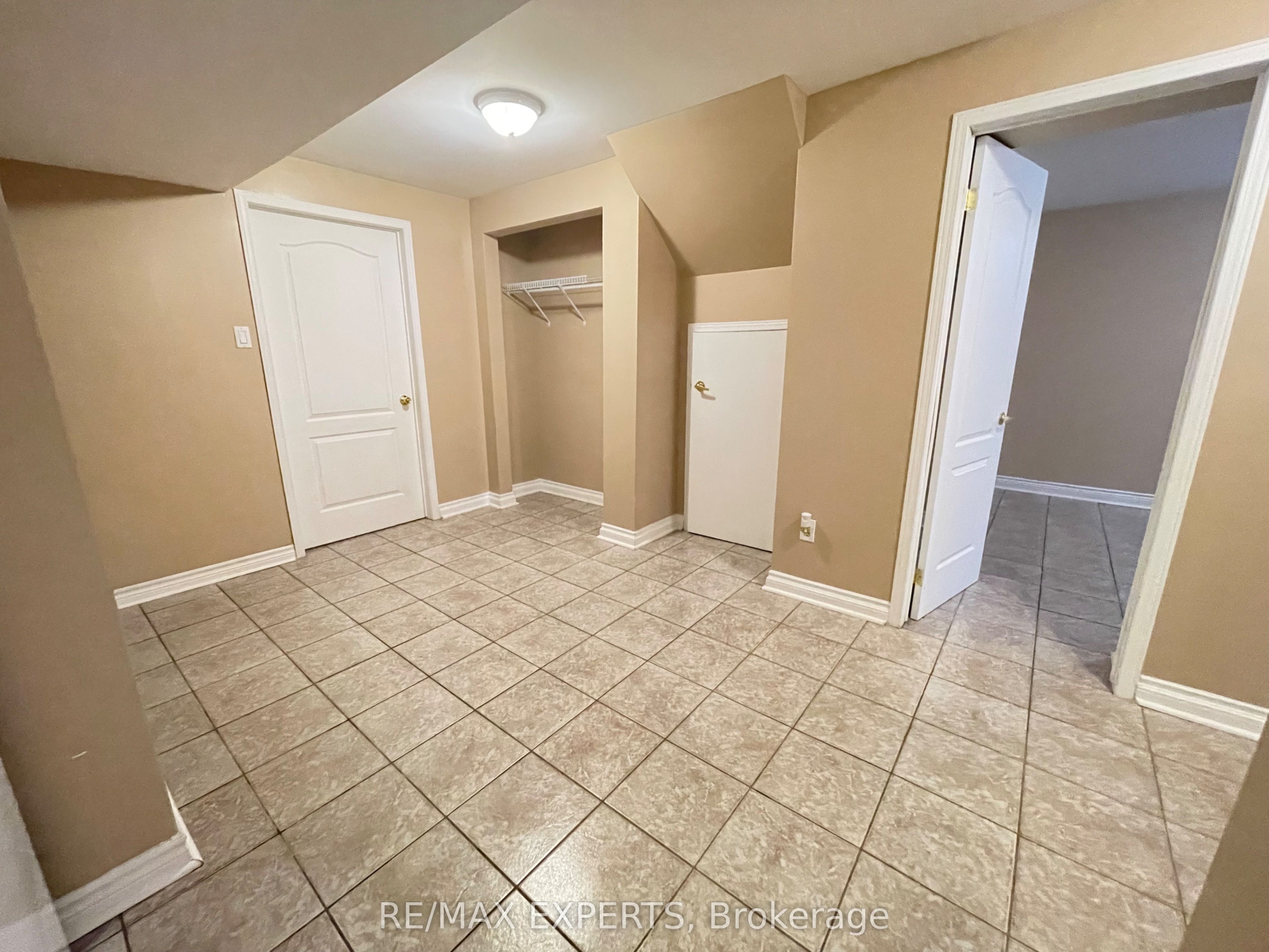 176 Kingsview Drive Bsmt Property Photo 8