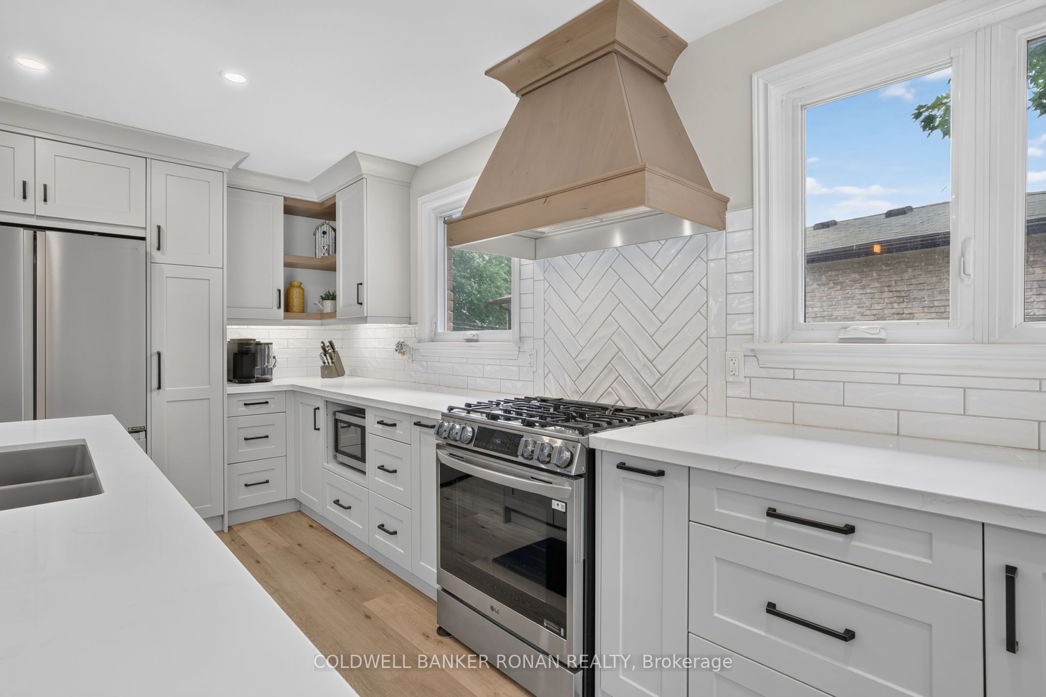 281 Tupper Boulevard Property Photo 12