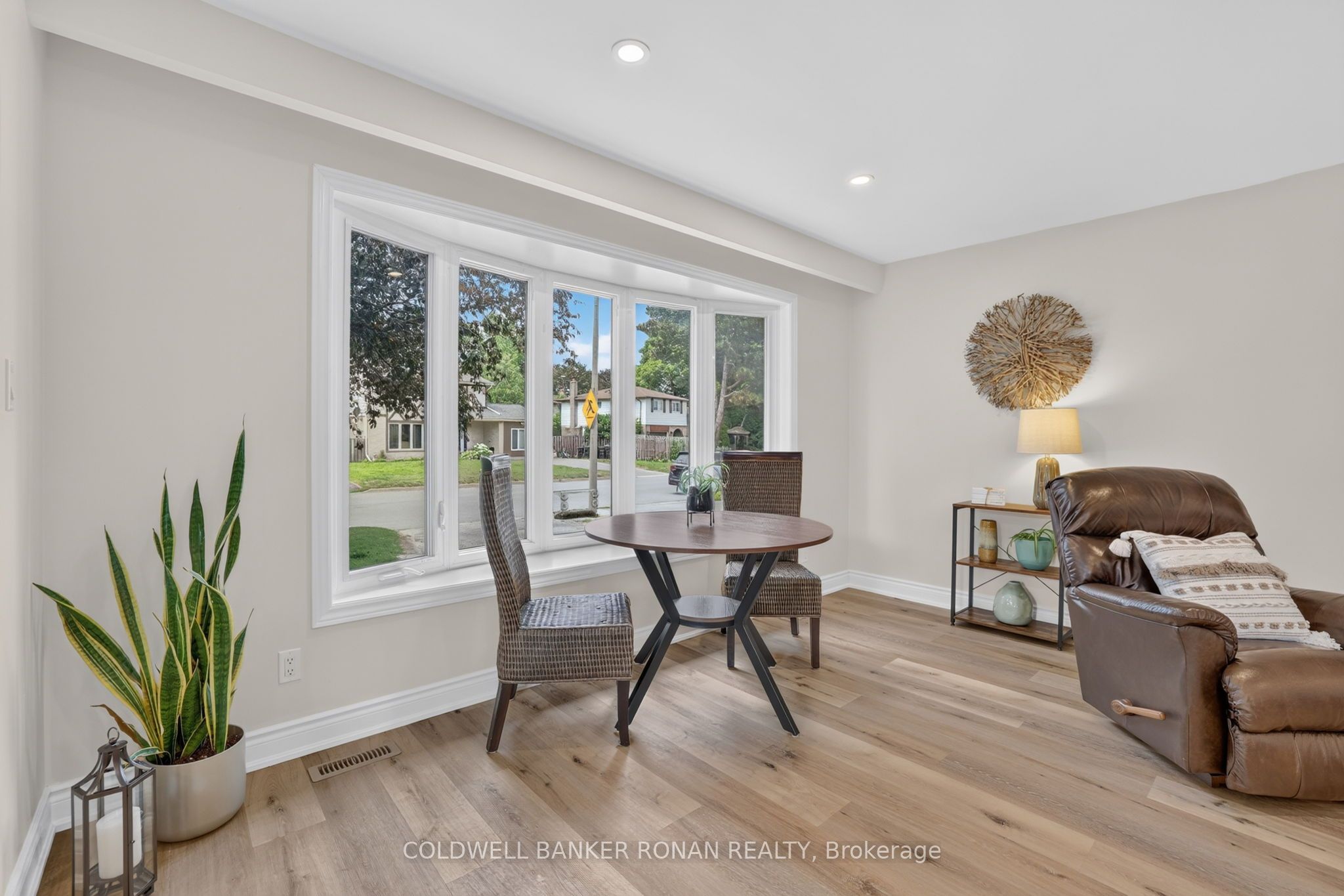 281 Tupper Boulevard Property Photo 14