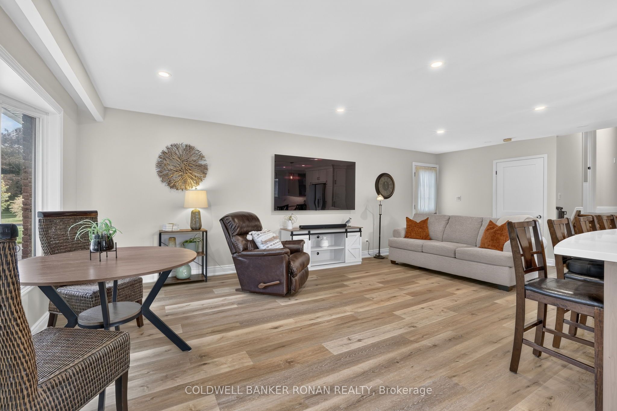 281 Tupper Boulevard Property Photo 15