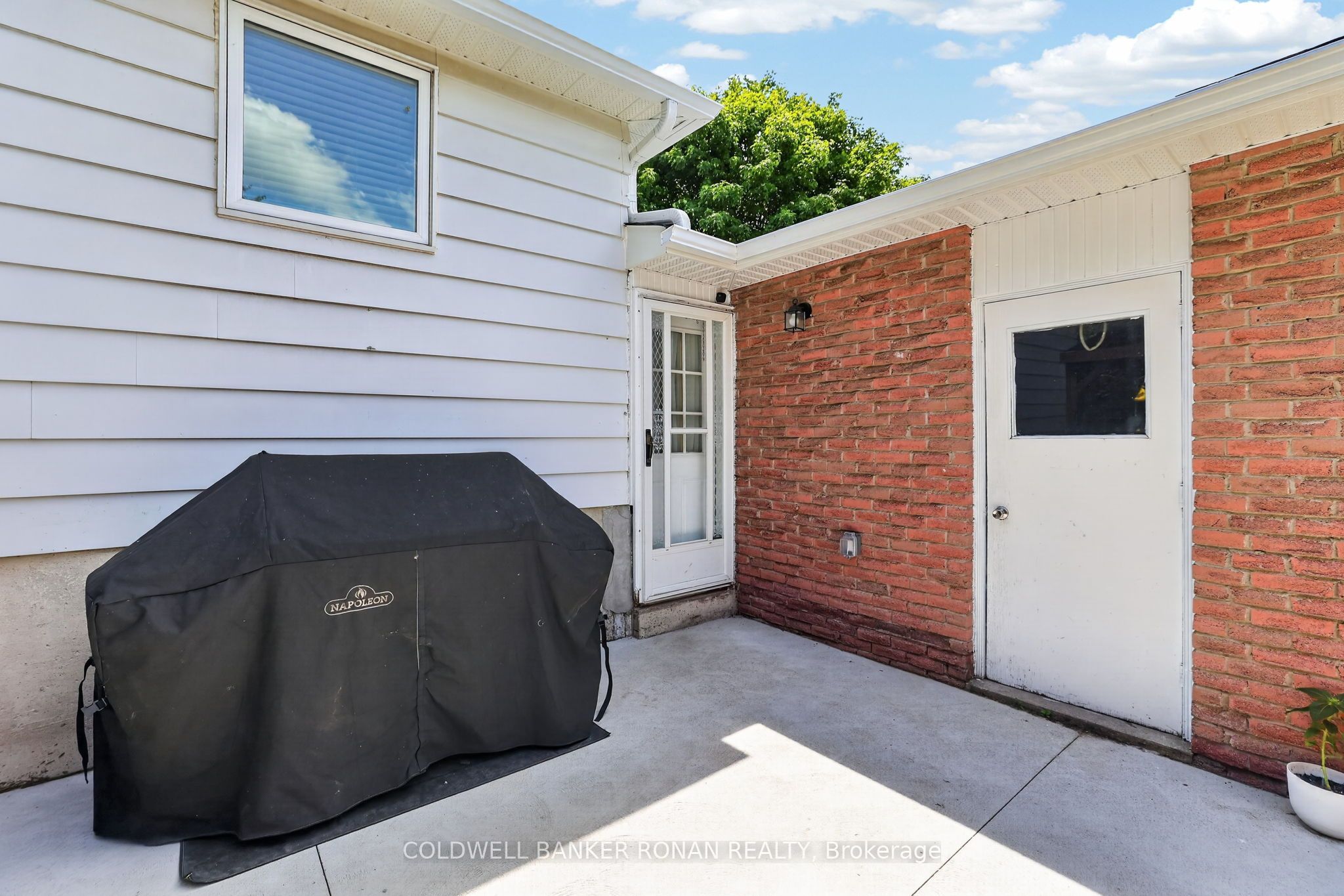 281 Tupper Boulevard Property Photo 33